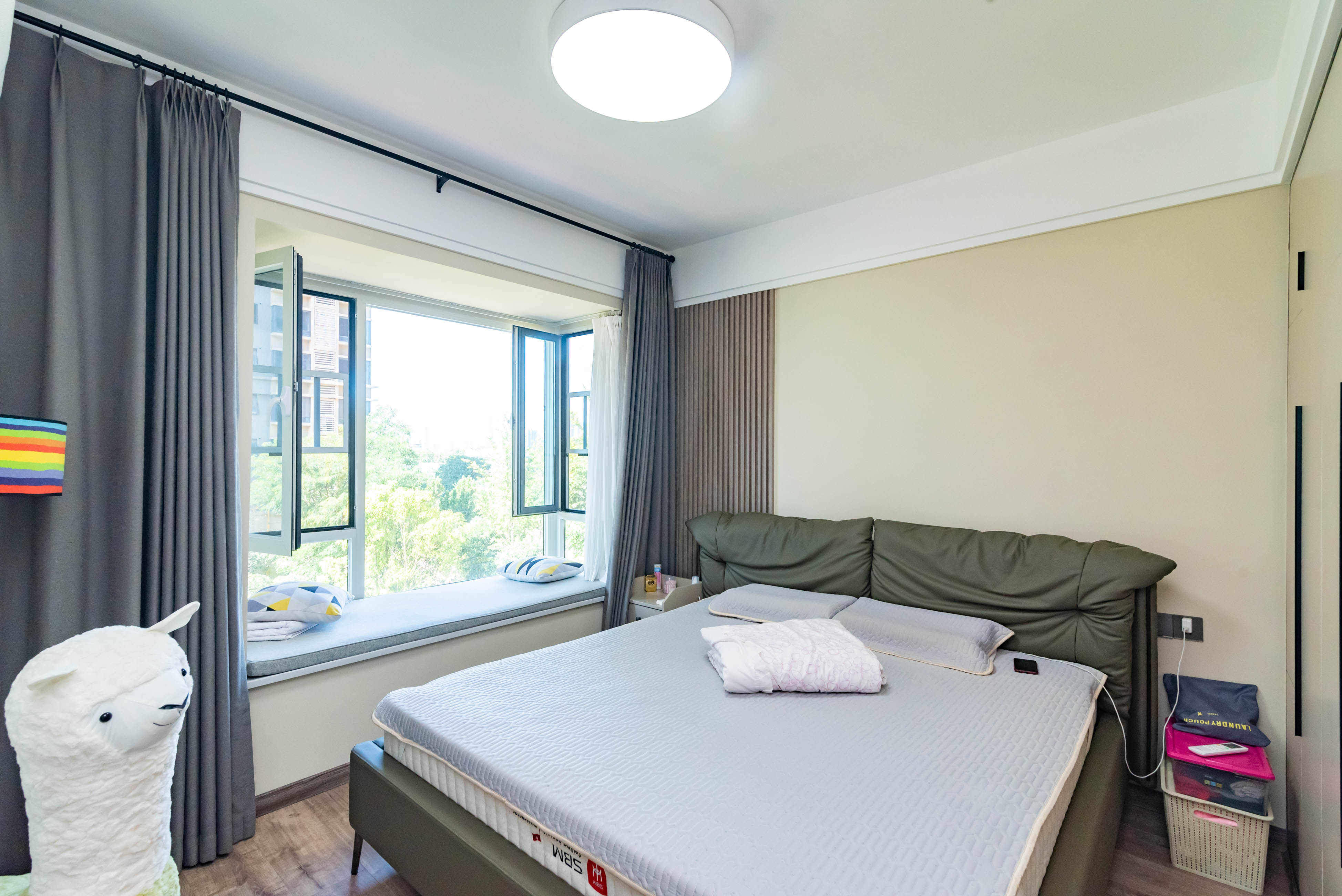 北辰三角洲E7区  3室2厅2卫    224.8万卧室