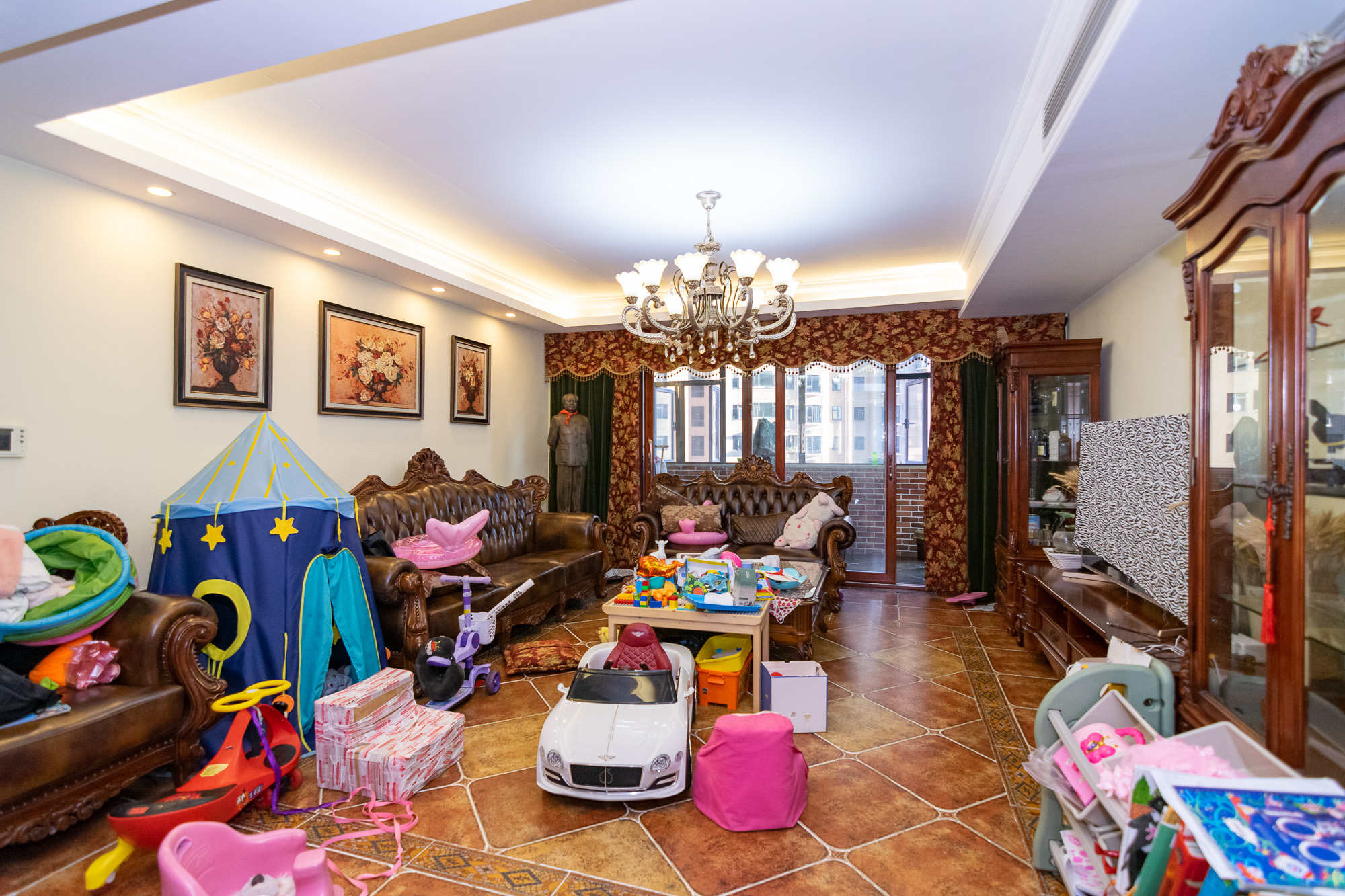 金湘苑(星澜之悦)  5室0厅0卫    300.0万 金湘苑(星澜之悦)  5室0厅0卫    300.0万客厅