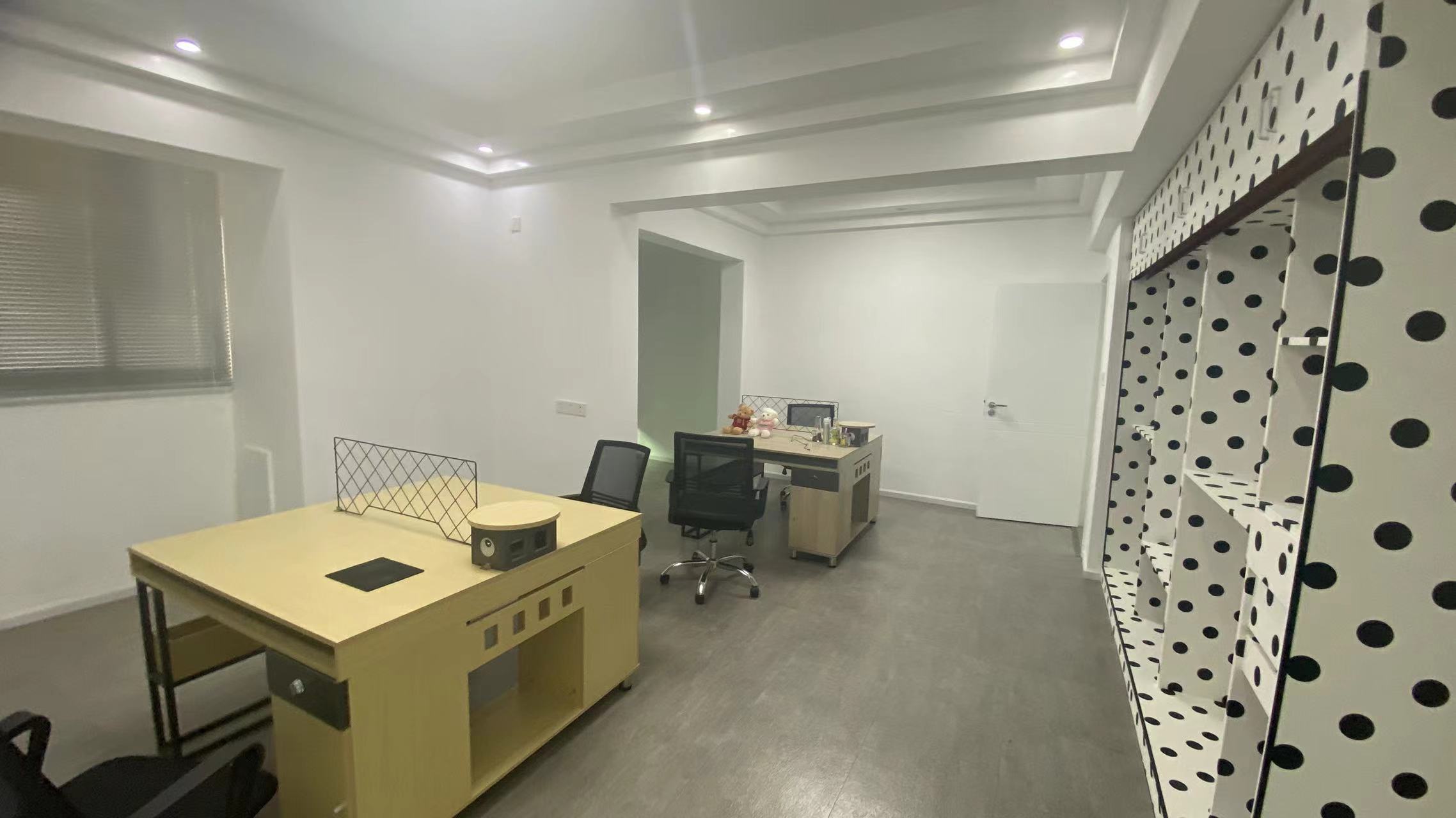 中天会展城B区  3室2厅2卫   6500.00元/月室内图
