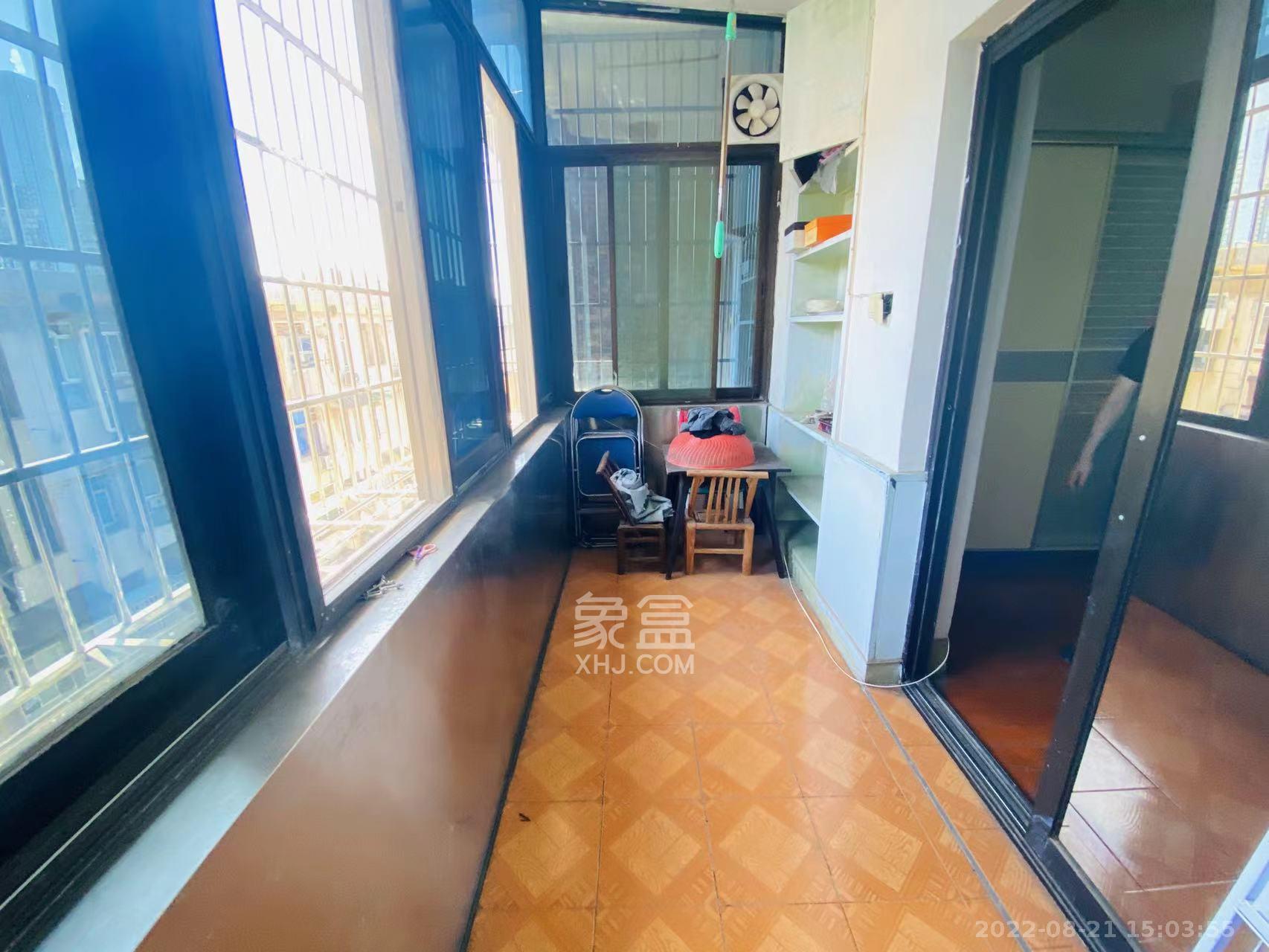 青山祠社区 2室2厅1卫 1600.0元/月 青山祠社区 2室2厅1卫 1600.0元/月室内图