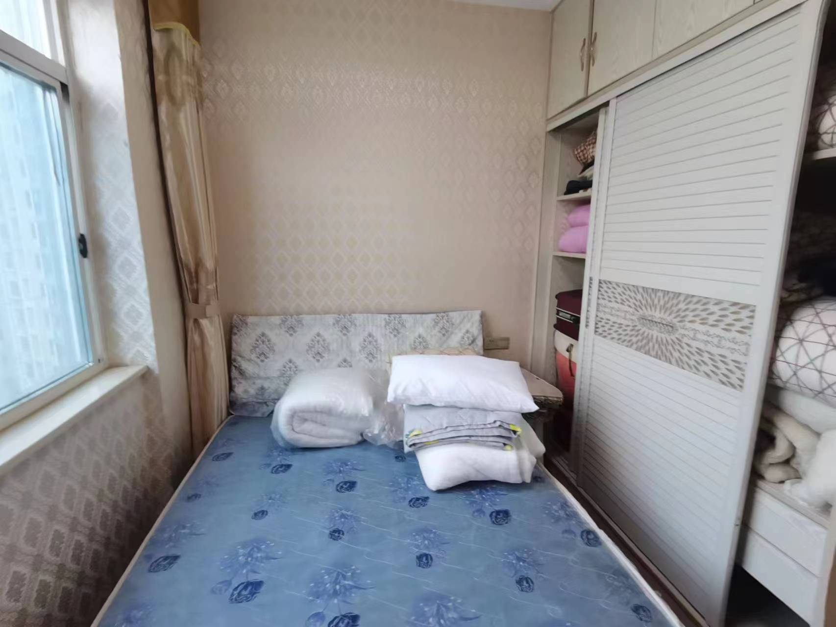 金碧花园 4室2厅2卫 140.0万 金碧花园 4室2厅2卫 140.0万室内图