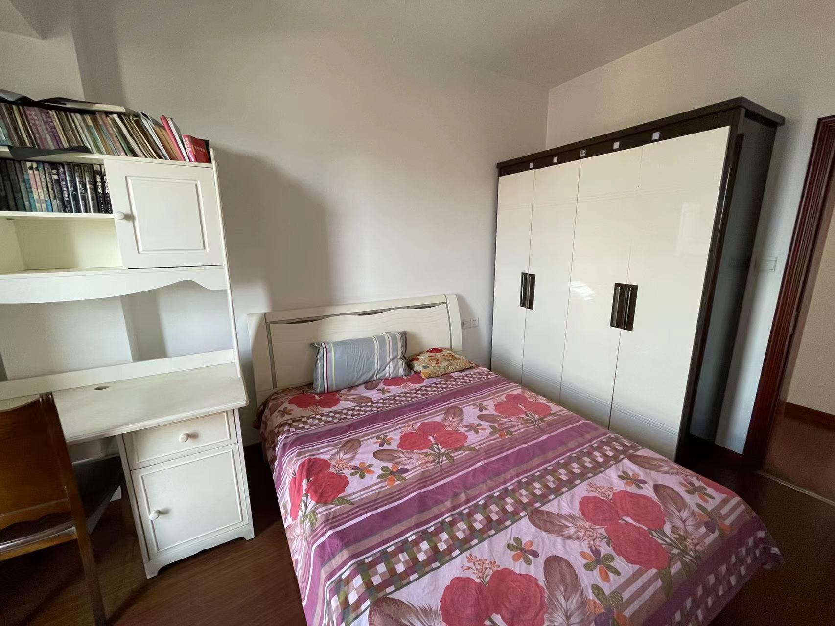 凯旋名门人民中路1006号 4室2厅2卫 106.0万 凯旋名门人民中路1006号 4室2厅2卫 106.0万室内图