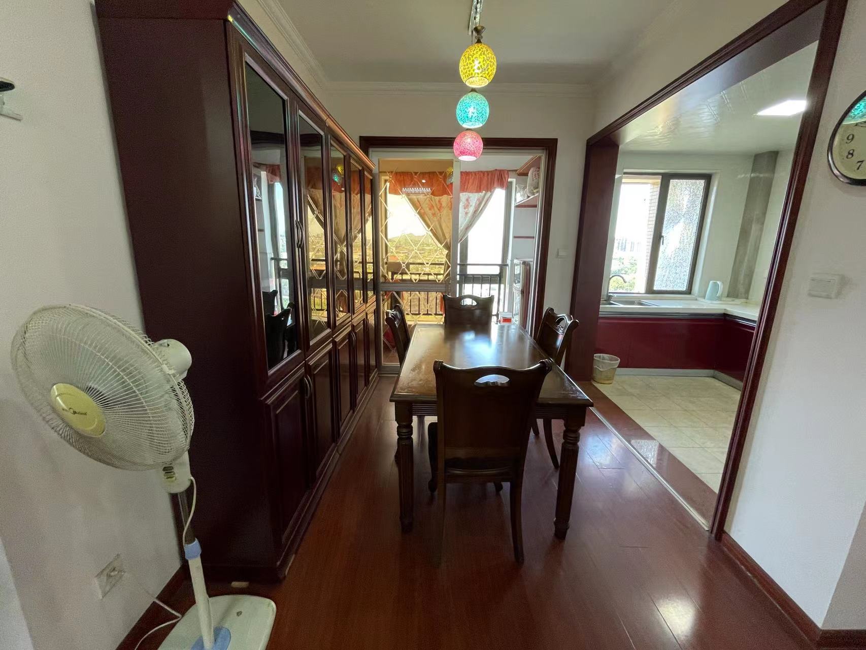 凯旋名门人民中路1006号 4室2厅2卫 106.0万 凯旋名门人民中路1006号 4室2厅2卫 106.0万室内图