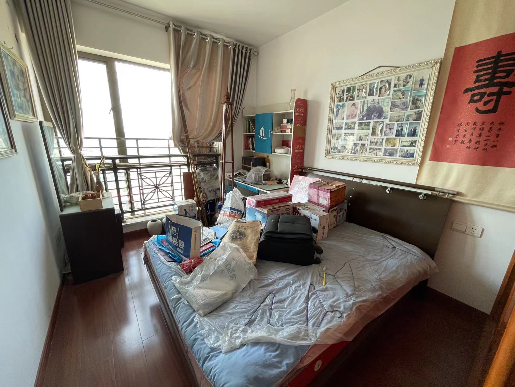 凯旋名门人民中路1006号 4室2厅2卫 106.0万 凯旋名门人民中路1006号 4室2厅2卫 106.0万室内图