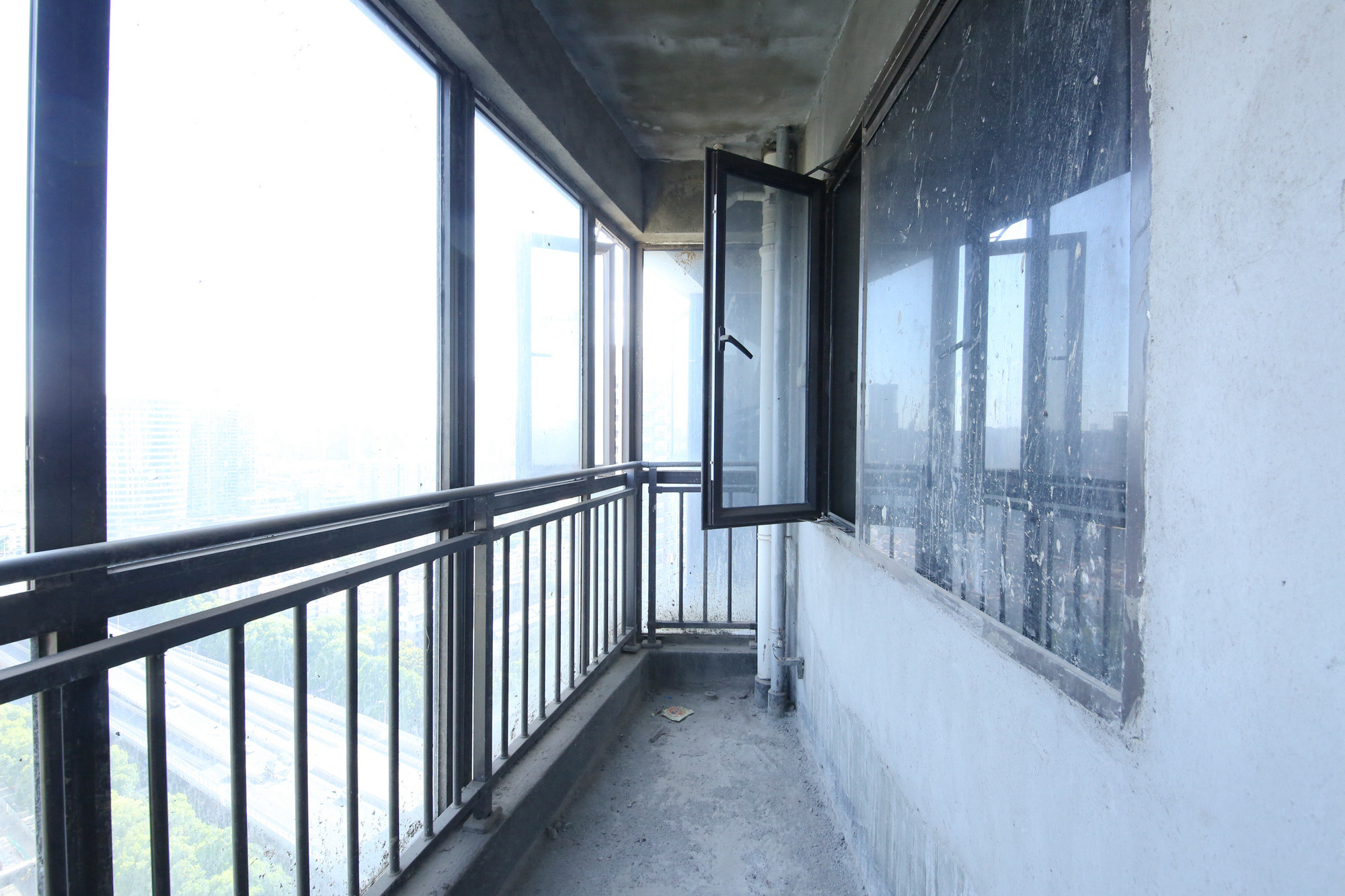 上东辛顿公寓  3室1厅1卫   78.00万阳台