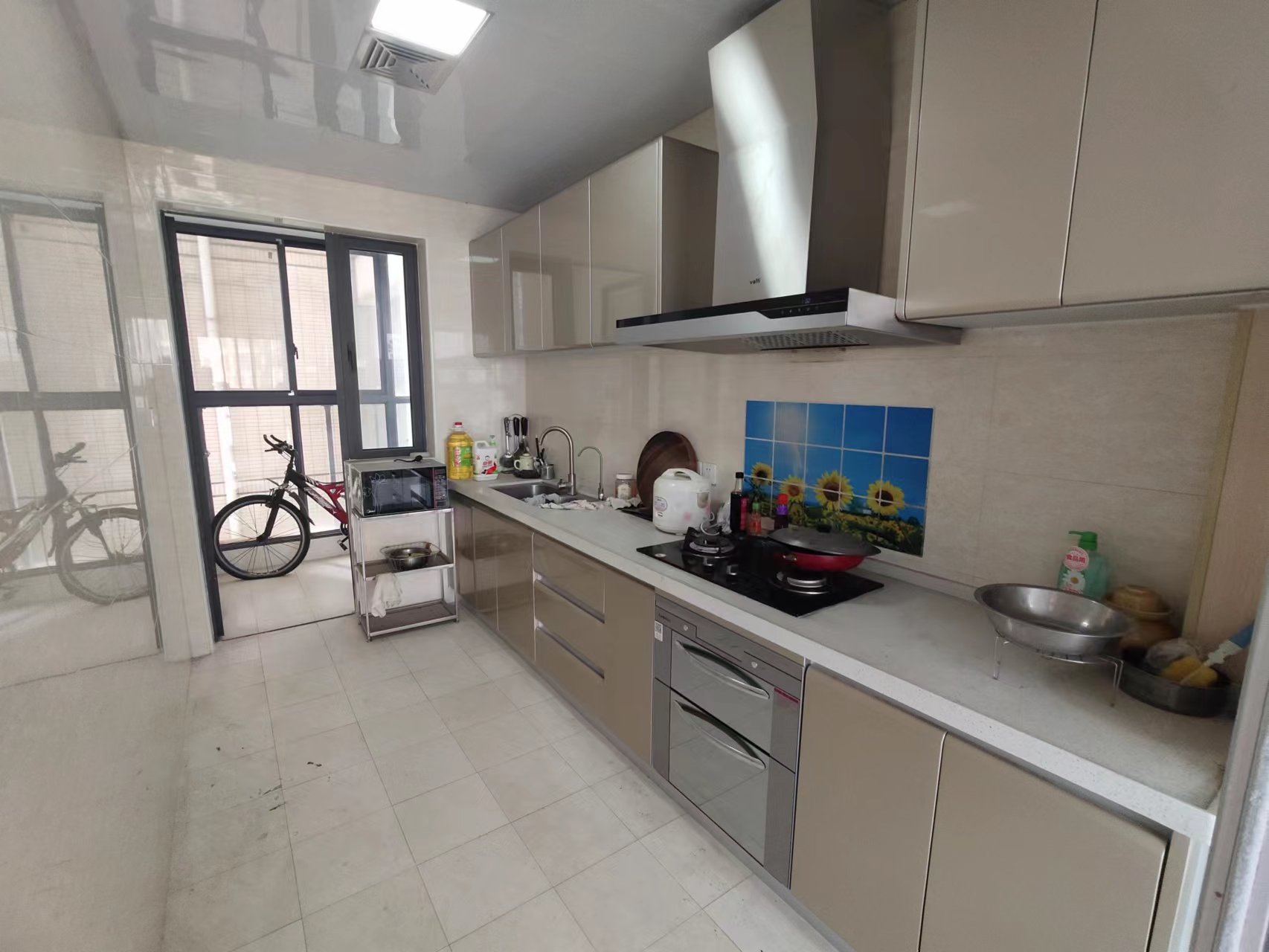 美的城一期 3室2厅2卫 90.00万 美的城一期 3室2厅2卫 90.00万室内图