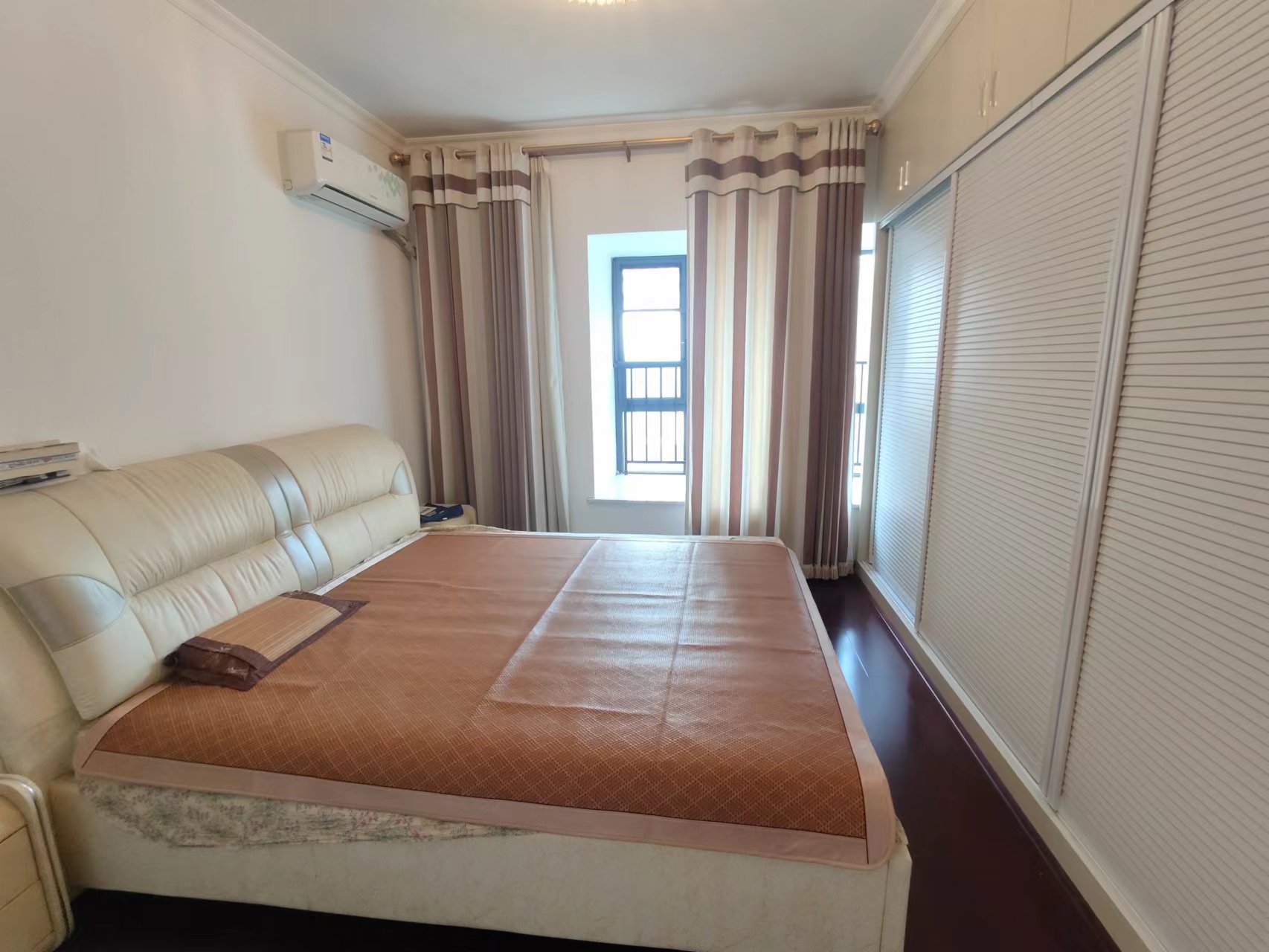 美的城一期 3室2厅2卫 90.00万 美的城一期 3室2厅2卫 90.00万室内图