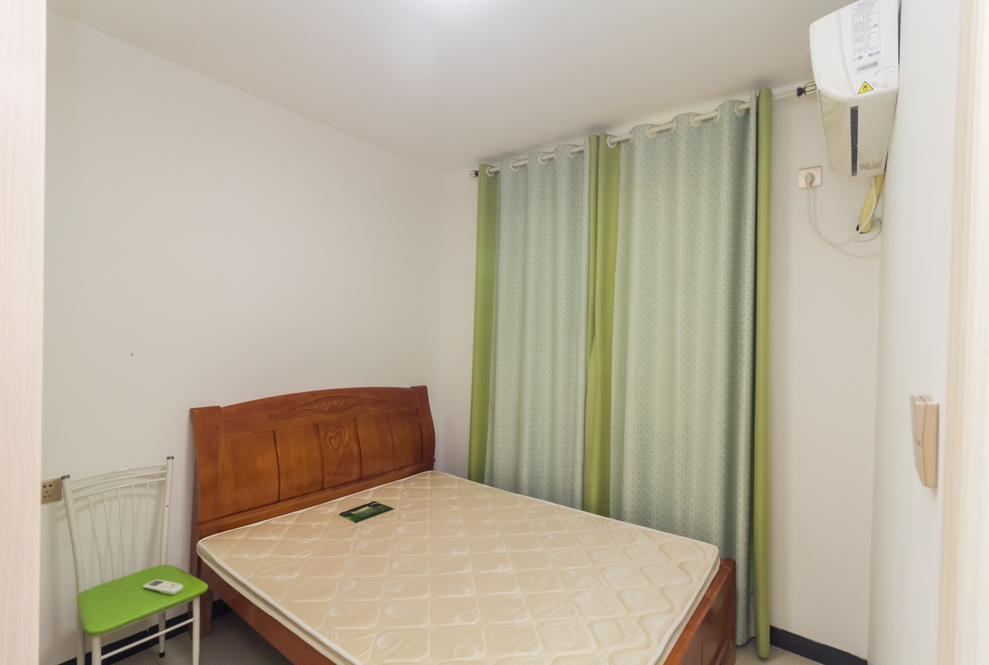 湘楚华庭 2室2厅1卫 55.0万 湘楚华庭 2室2厅1卫 55.0万卧室