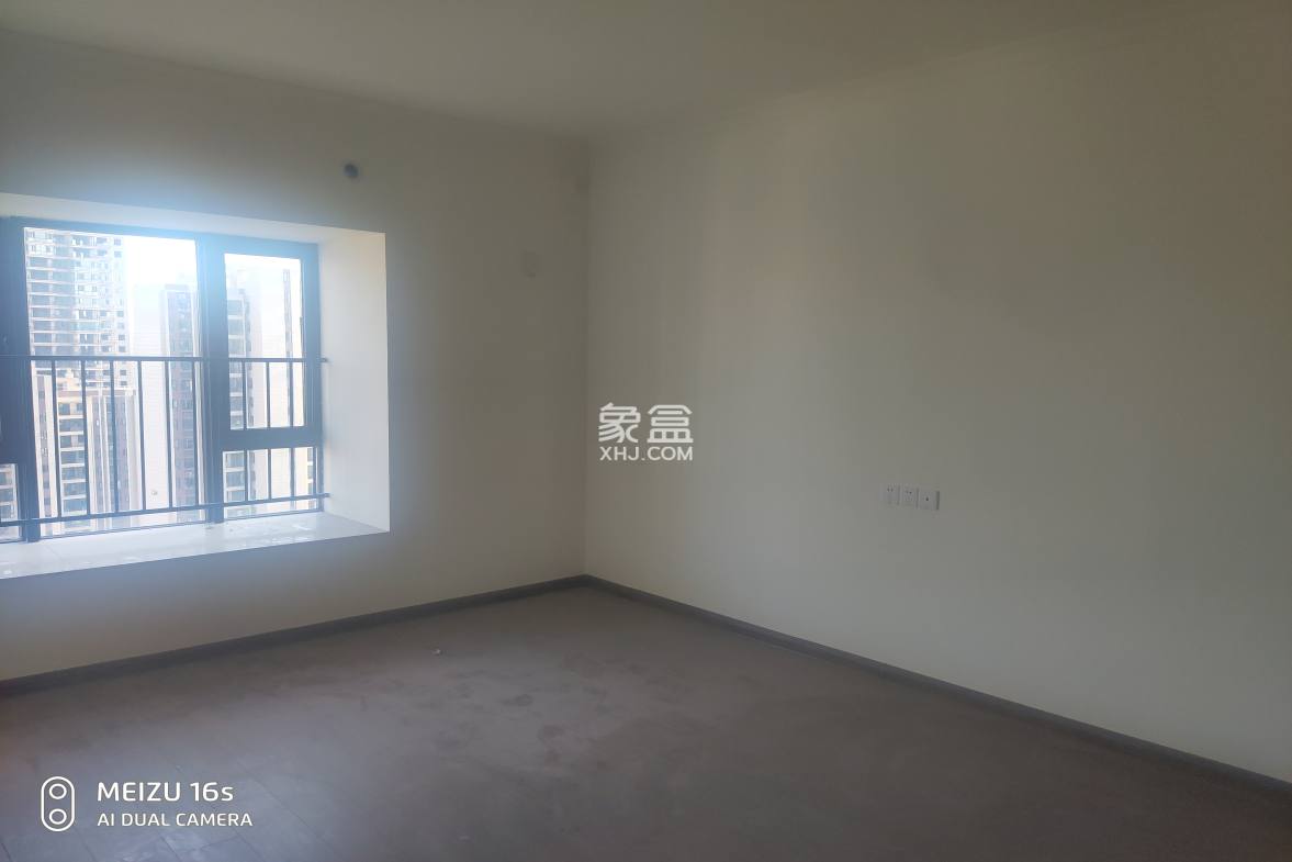 碧桂园娄星府 4室2厅2卫 2000.00元/月 碧桂园娄星府 4室2厅2卫 2000.00元/月室内图