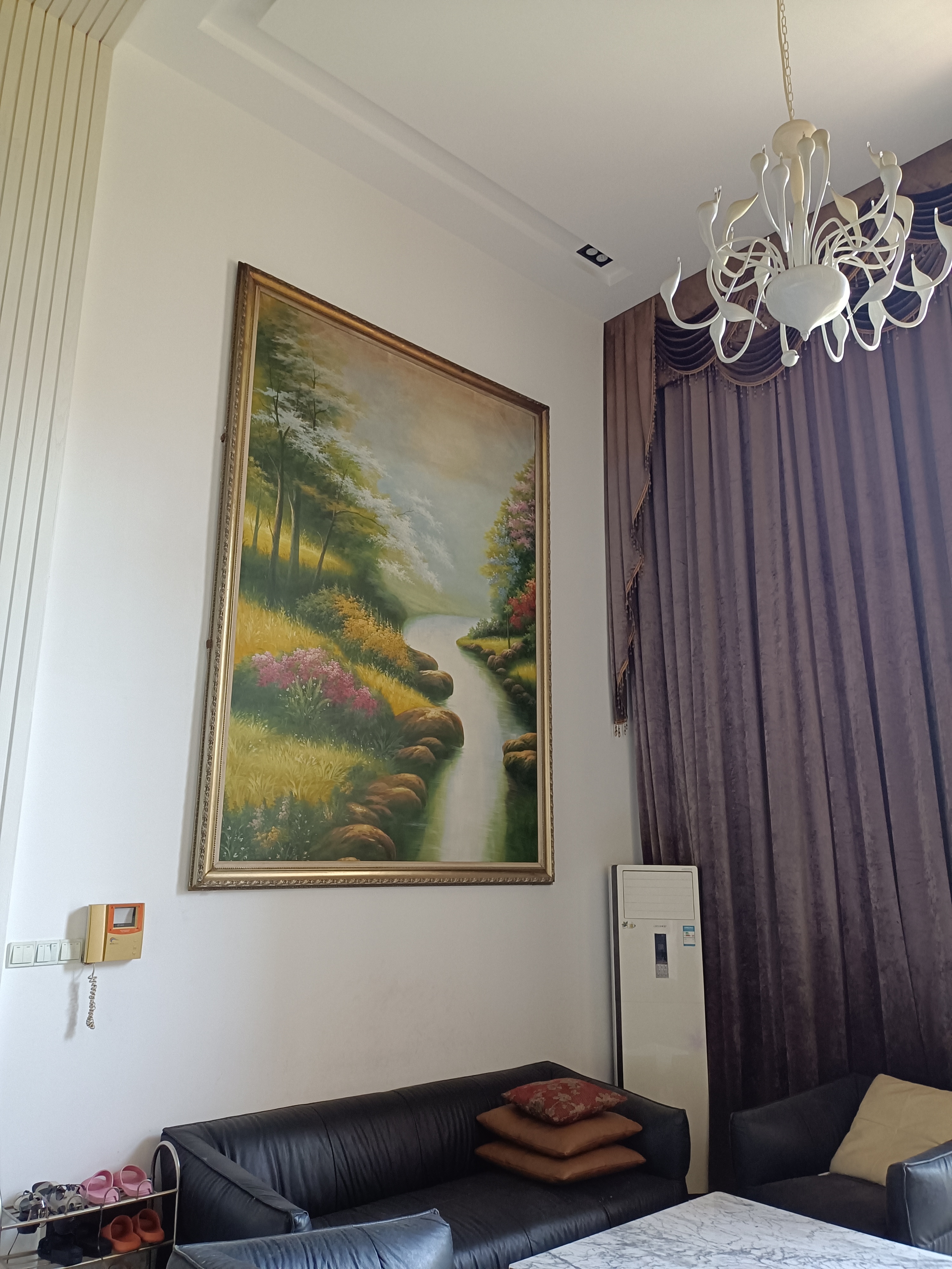 奋飞一百小区 5室3厅2卫 108.0万 奋飞一百小区 5室3厅2卫 108.0万客厅