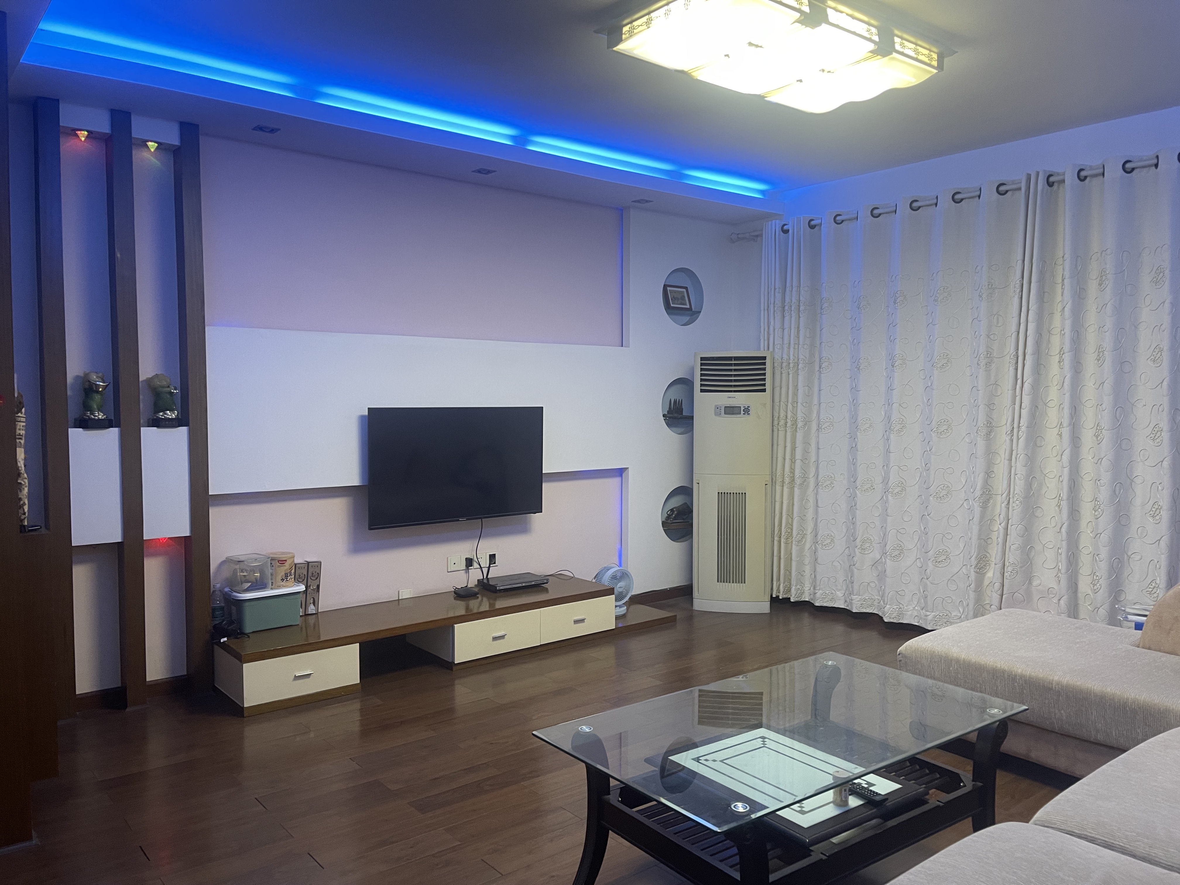 东方花园 3室2厅2卫 77.0万 东方花园 3室2厅2卫 77.0万室内图