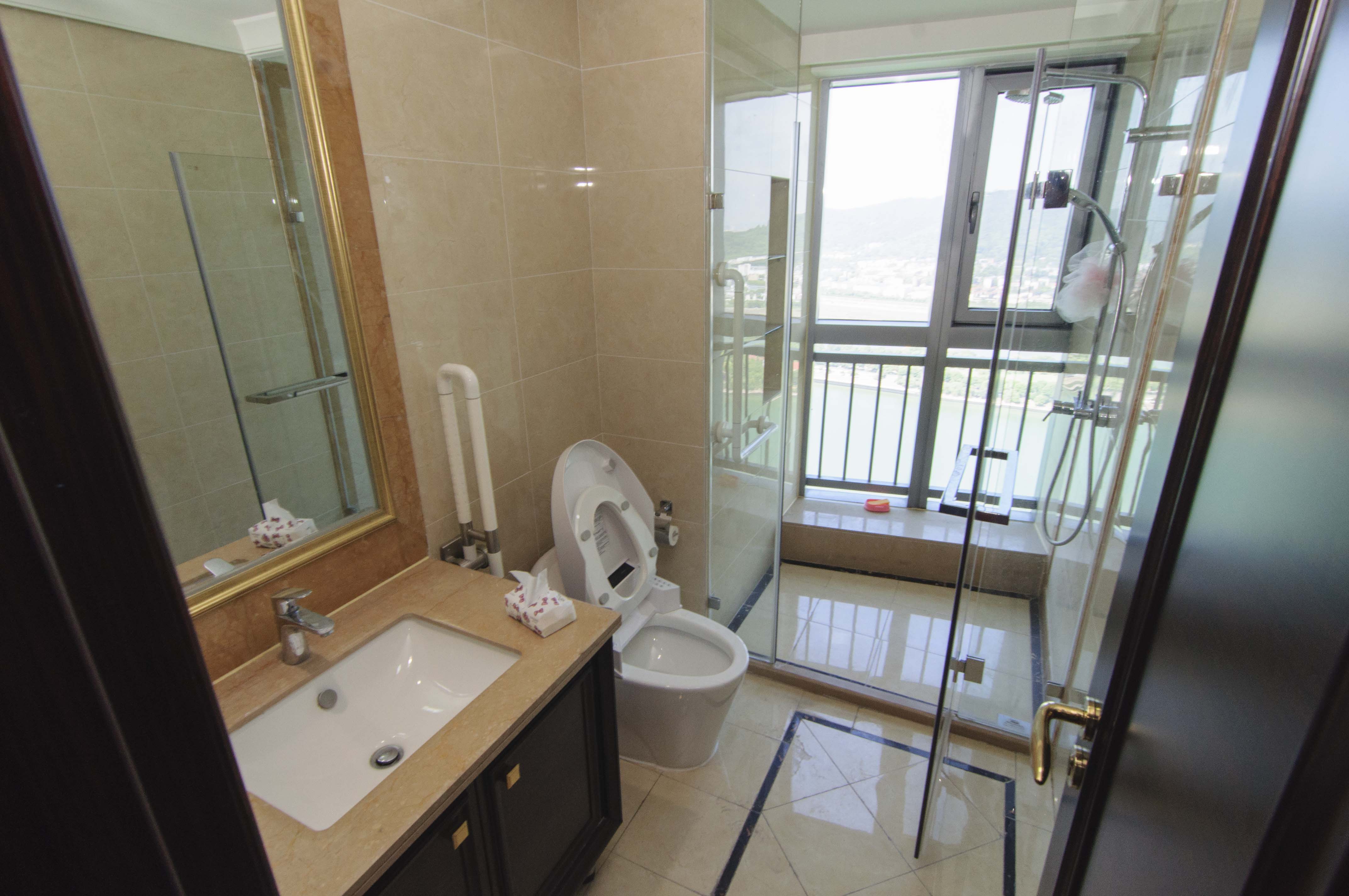 华远隆玺  3室2厅3卫    720.0万其他