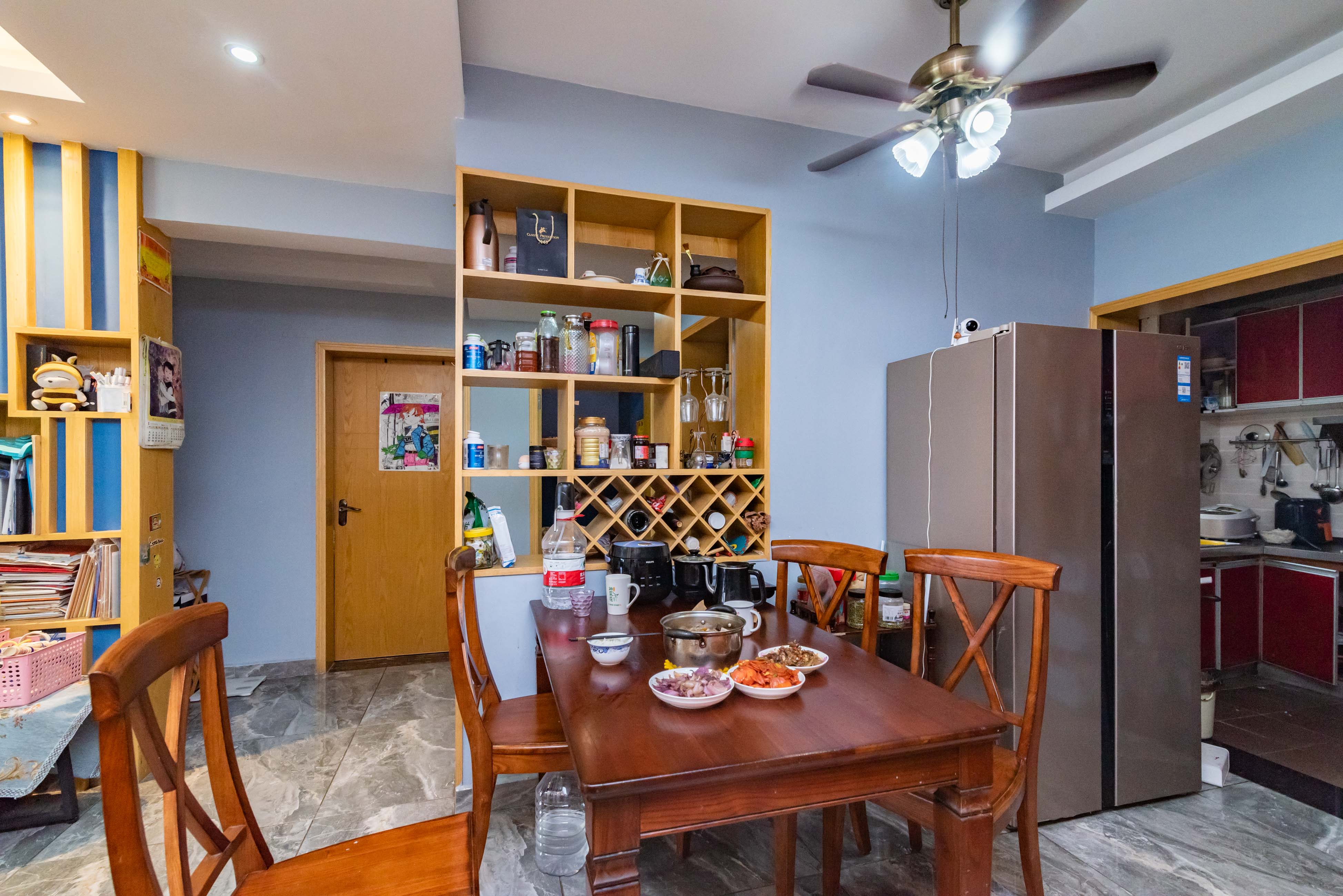 紫晶城  3室2厅1卫    55.0万 紫晶城  3室2厅1卫    55.0万客厅