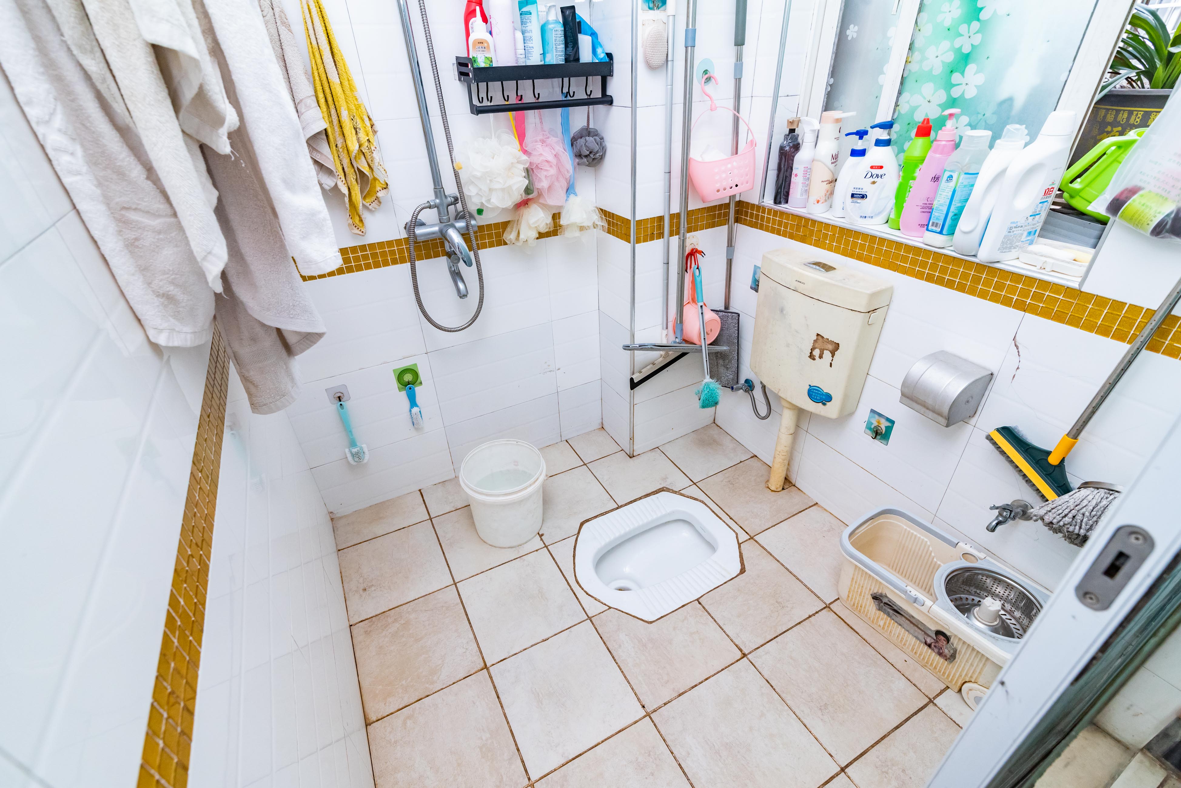 紫晶城  3室2厅1卫    55.0万 紫晶城  3室2厅1卫    55.0万卫生间