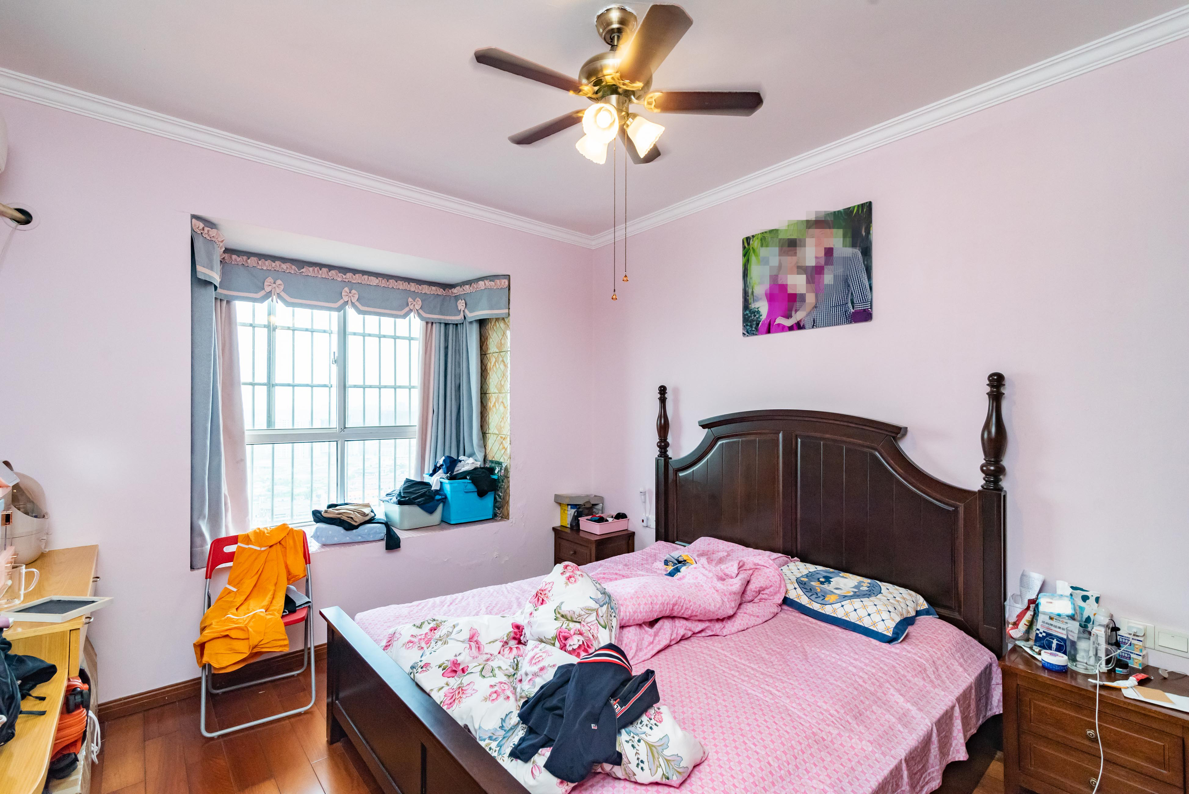 紫晶城  3室2厅1卫    55.0万 紫晶城  3室2厅1卫    55.0万卧室