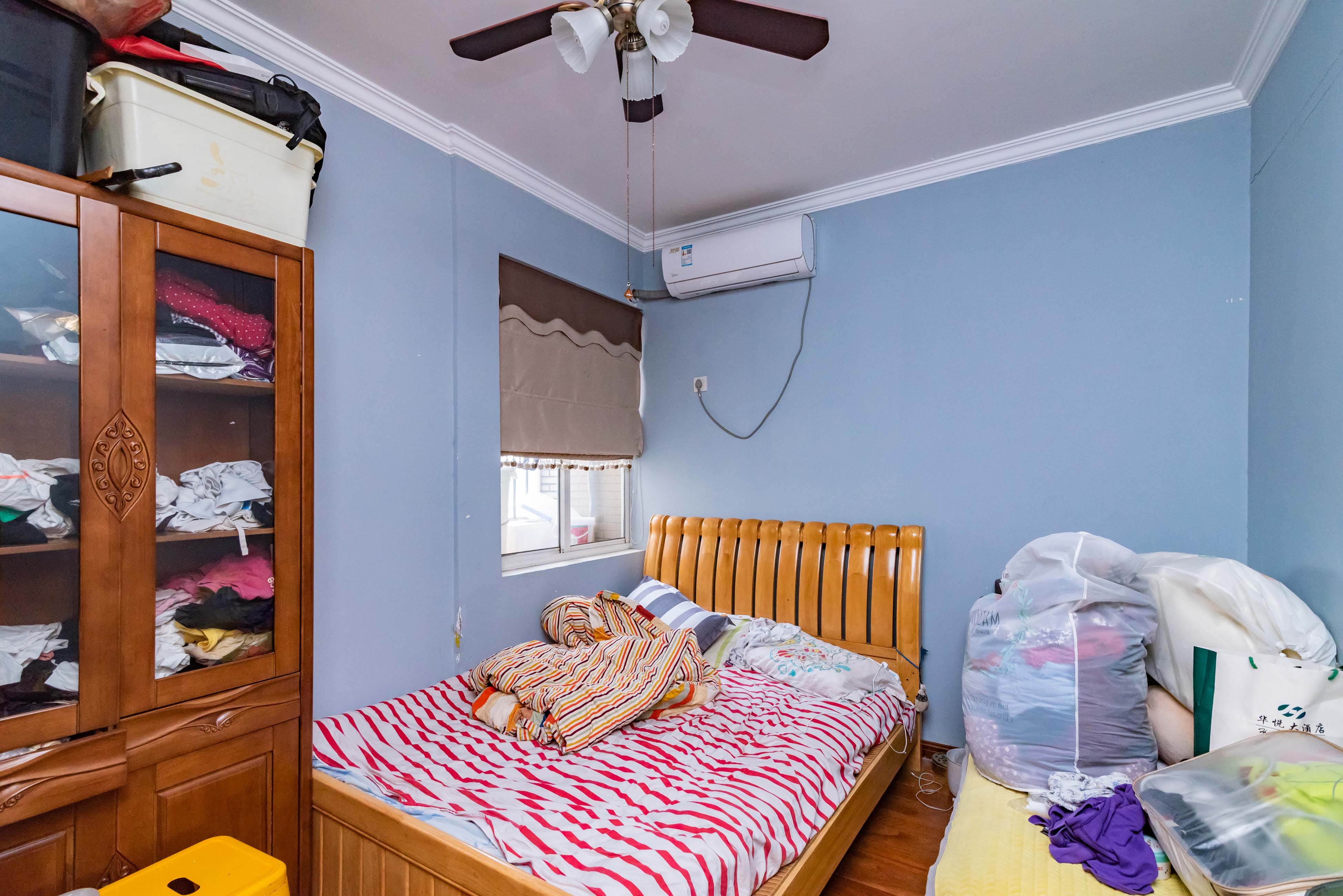 紫晶城  3室2厅1卫    55.0万 紫晶城  3室2厅1卫    55.0万卧室