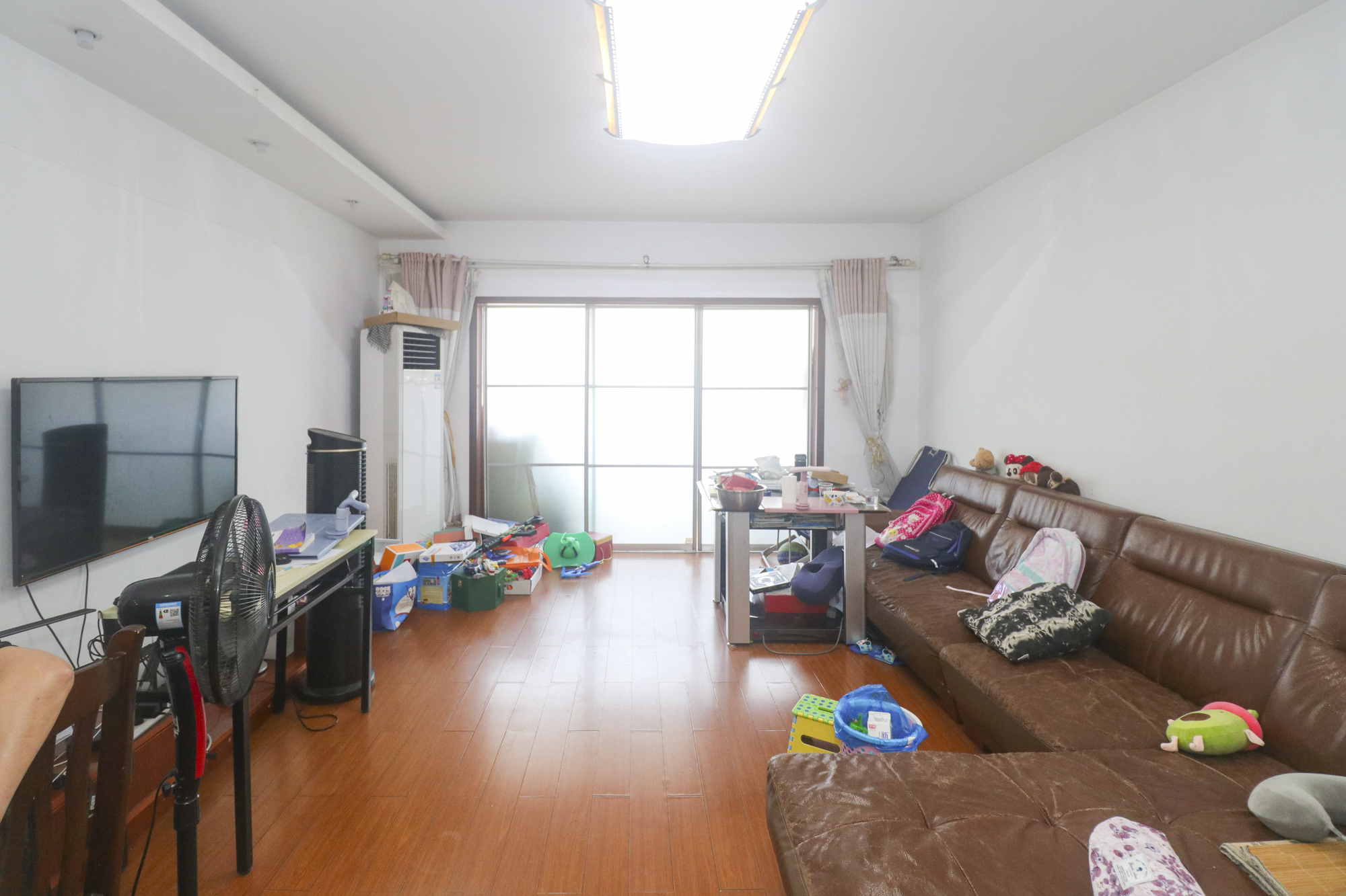 德润园  3室2厅2卫   93.80万