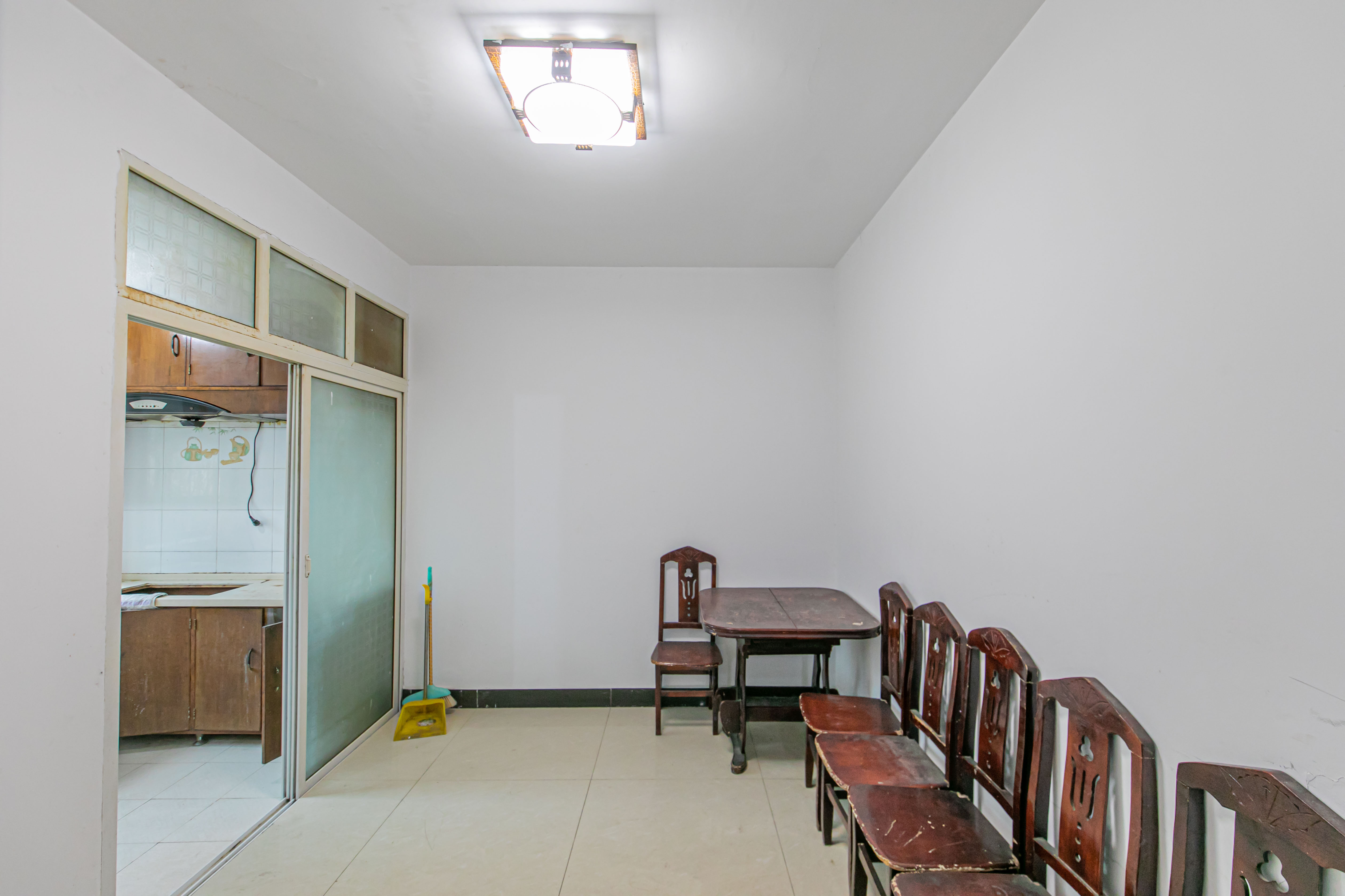 茶叶大市场“山水茗园”  3室2厅2卫    61.8万 茶叶大市场“山水茗园”  3室2厅2卫    61.8万客厅