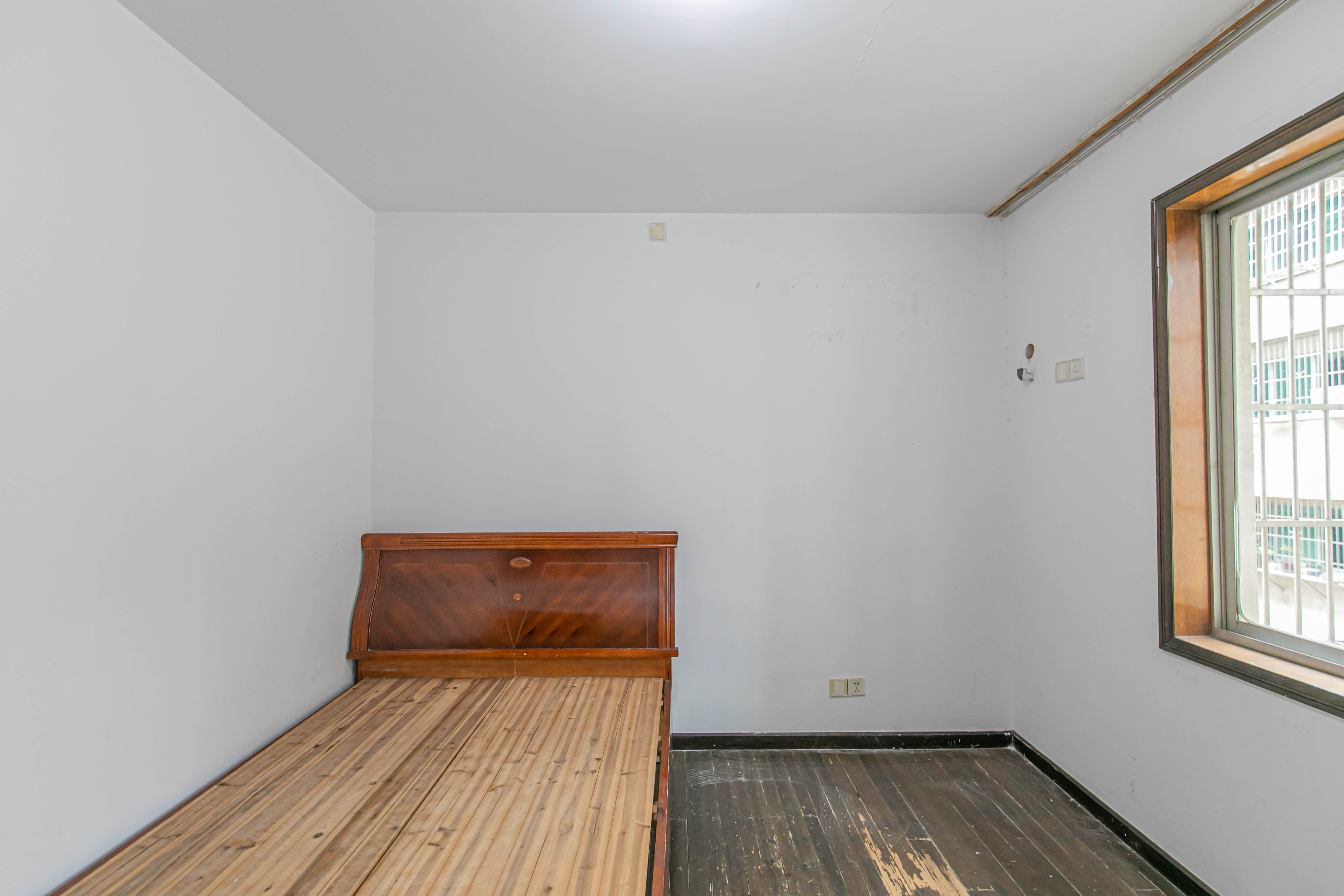 茶叶大市场“山水茗园”  3室2厅2卫    61.8万 茶叶大市场“山水茗园”  3室2厅2卫    61.8万卧室