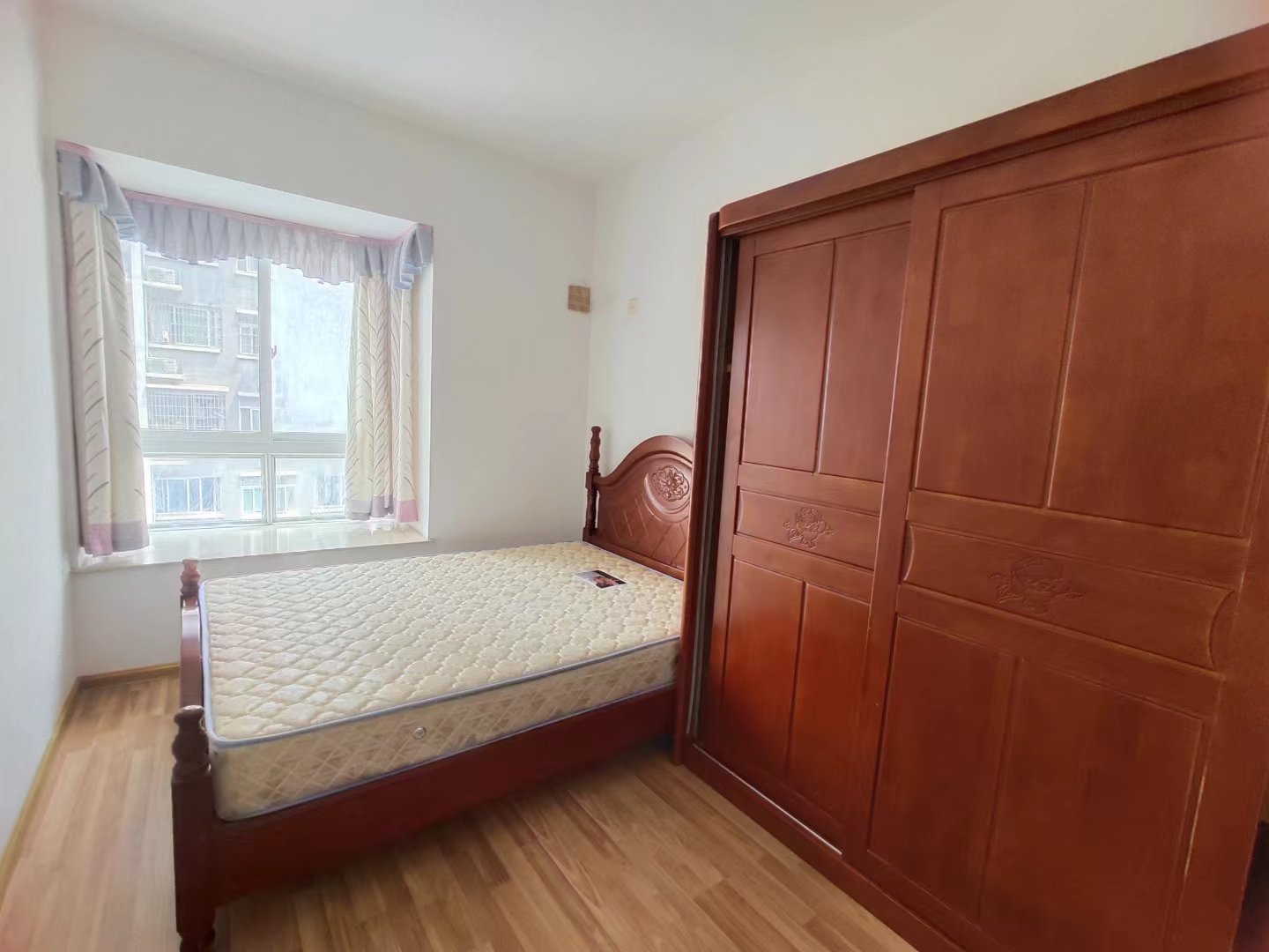 蓝筹公寓二期2-3栋 2室2厅1卫 56.0万 蓝筹公寓二期2-3栋 2室2厅1卫 56.0万室内图