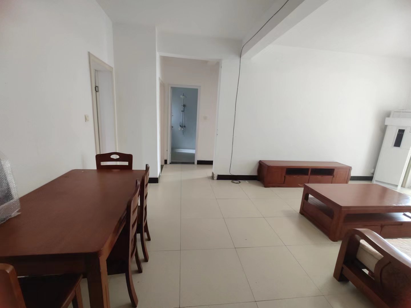 蓝筹公寓二期2-3栋 2室2厅1卫 56.0万 蓝筹公寓二期2-3栋 2室2厅1卫 56.0万室内图