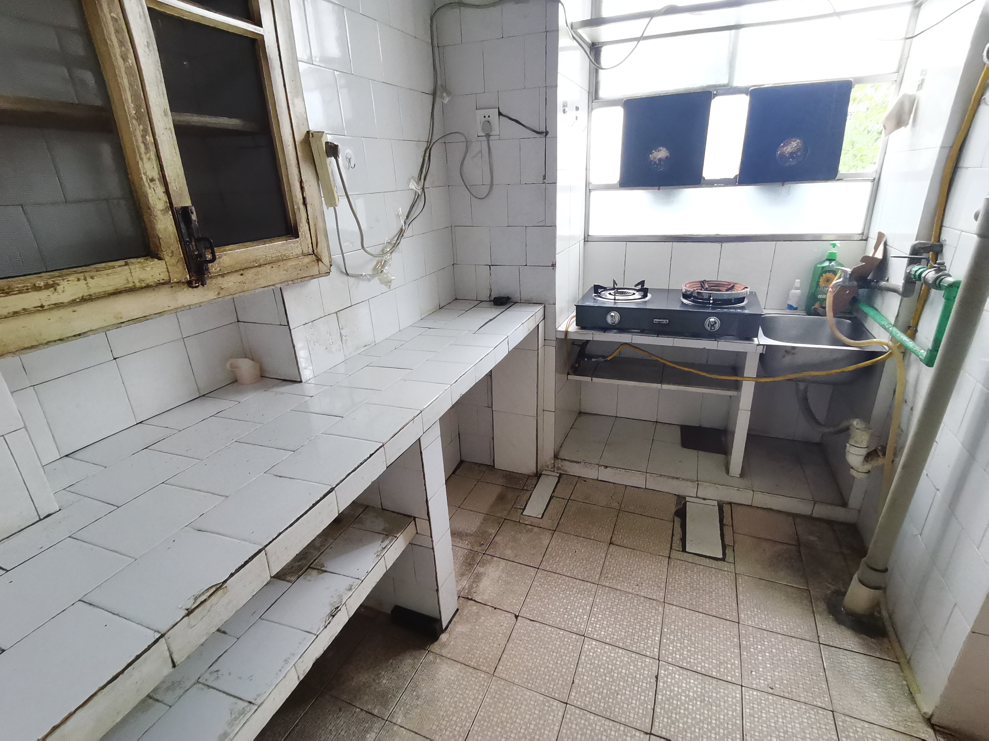 金桂小区曹一二三村 2室1厅1卫 25.8万 金桂小区曹一二三村 2室1厅1卫 25.8万室内图