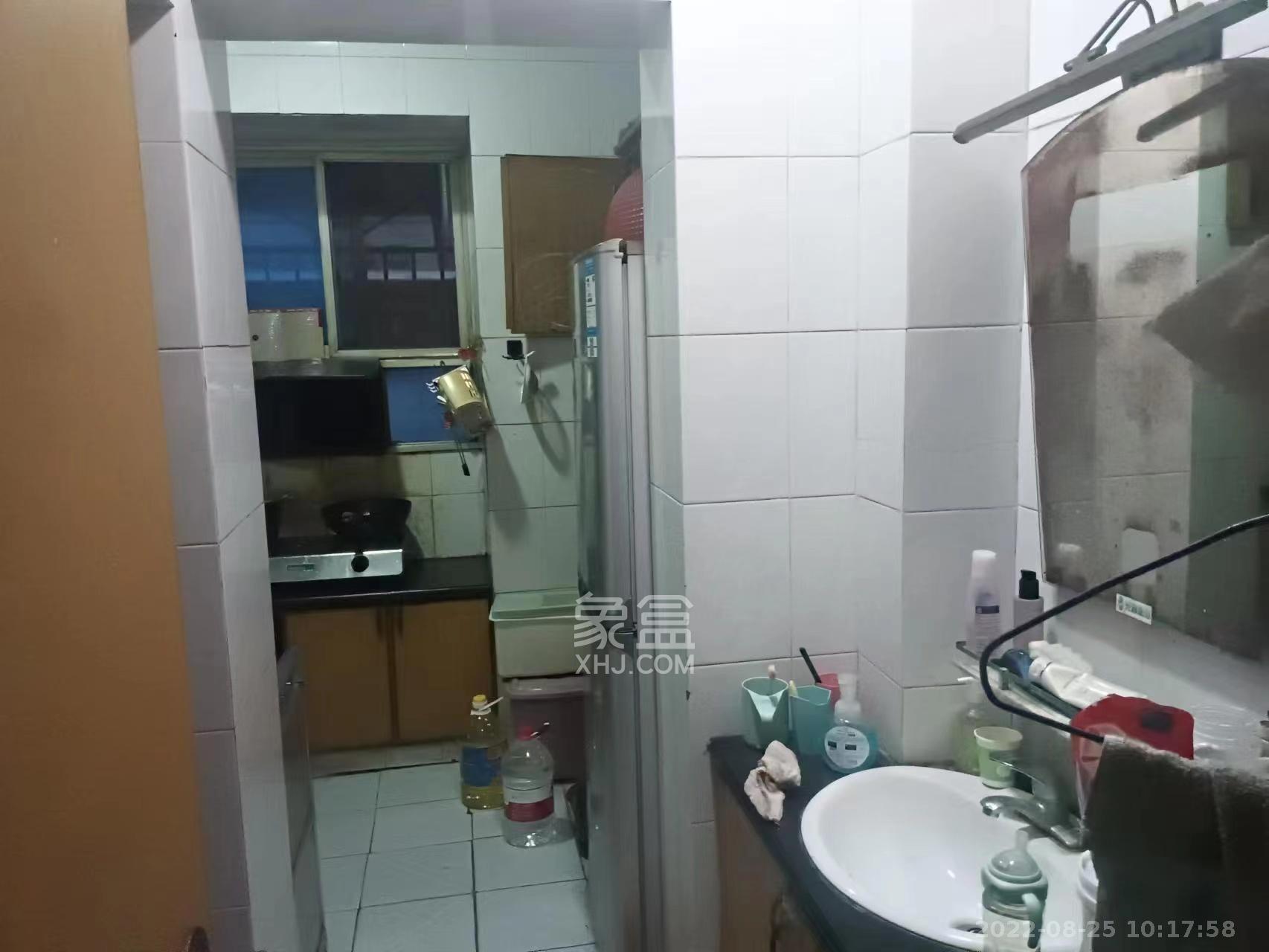 左家塘中级人民法院宿舍 3室1厅1卫 1900.0元/月 左家塘中级人民法院宿舍 3室1厅1卫 1900.0元/月室内图