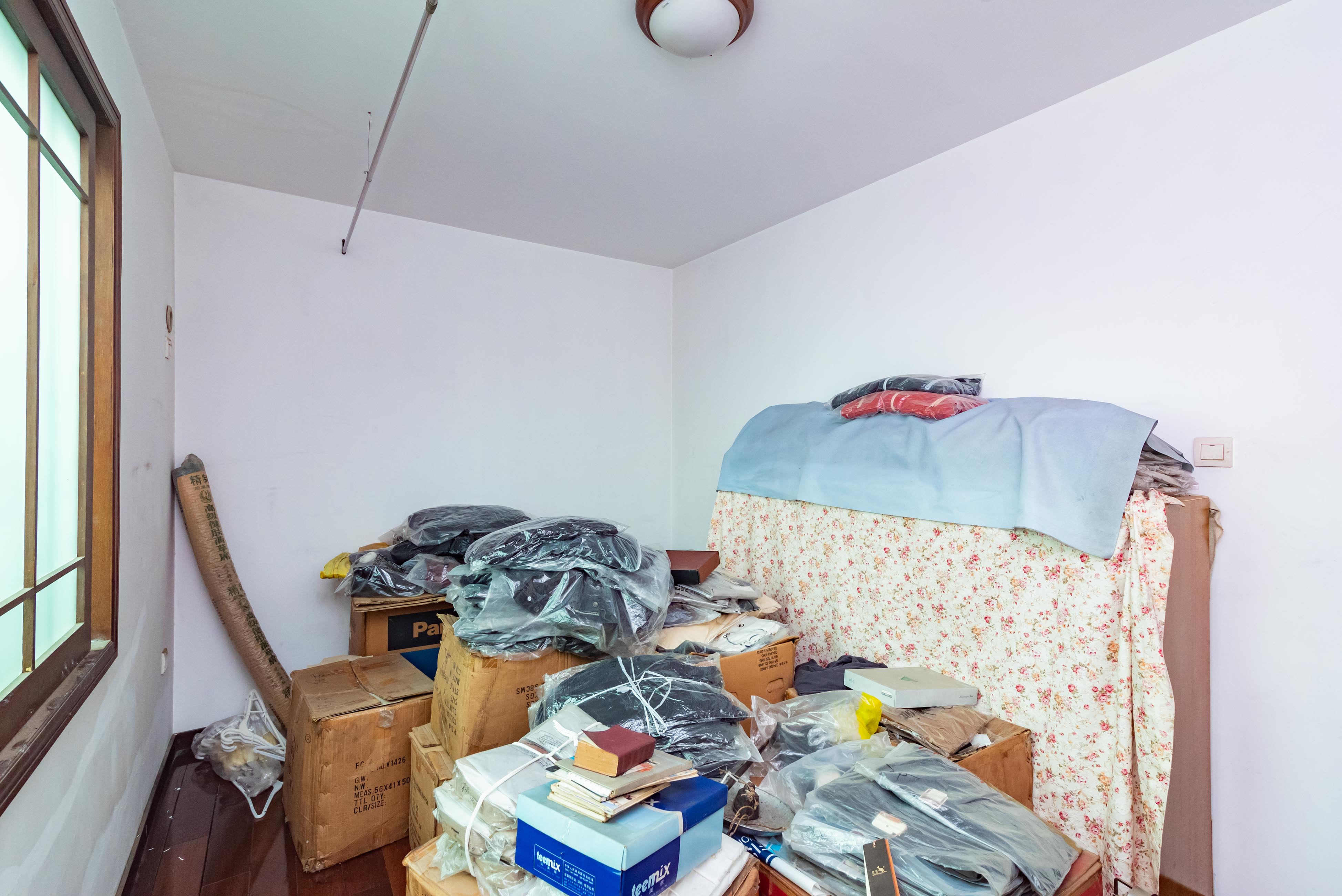 竹韵商居  6室2厅2卫   198.50万卧室