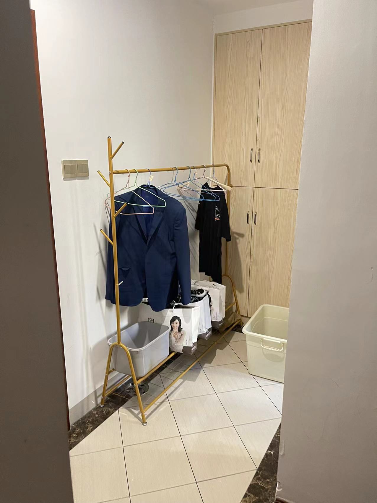 经世龙城  4室2厅2卫   130.00万室内图