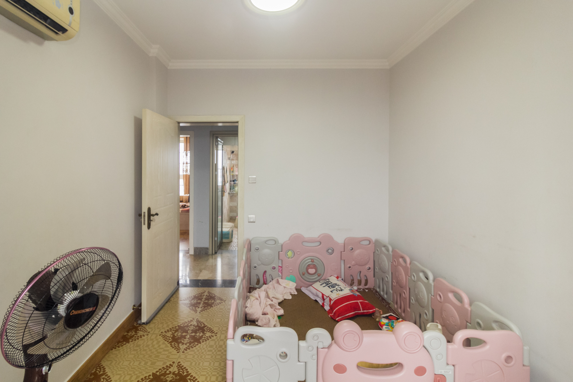 东门尚苑 3室2厅1卫 84.6万 东门尚苑 3室2厅1卫 84.6万卧室