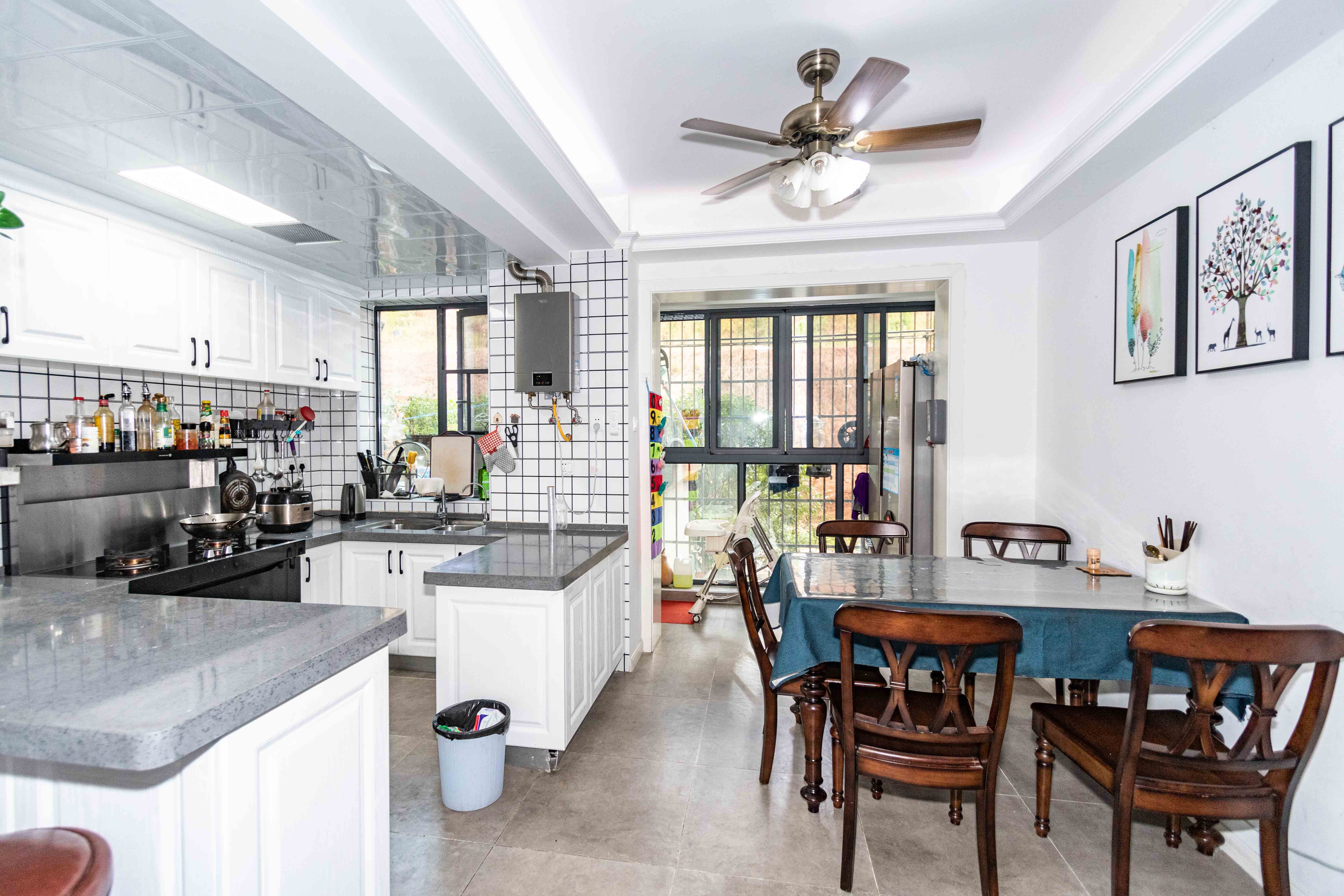 金谷豪庭 3室2厅2卫 69.8万 金谷豪庭 3室2厅2卫 69.8万客厅