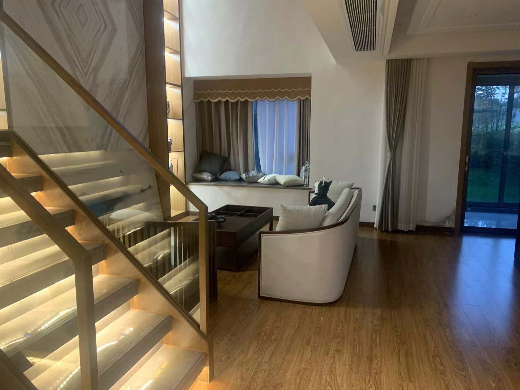 亿都澜庭 3室2厅3卫 126.0万 亿都澜庭 3室2厅3卫 126.0万室内图