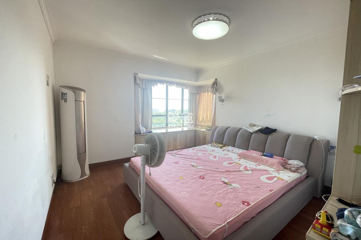 时代新城(翰林府) 4室2厅2卫 78.0万 时代新城(翰林府) 4室2厅2卫 78.0万室内图