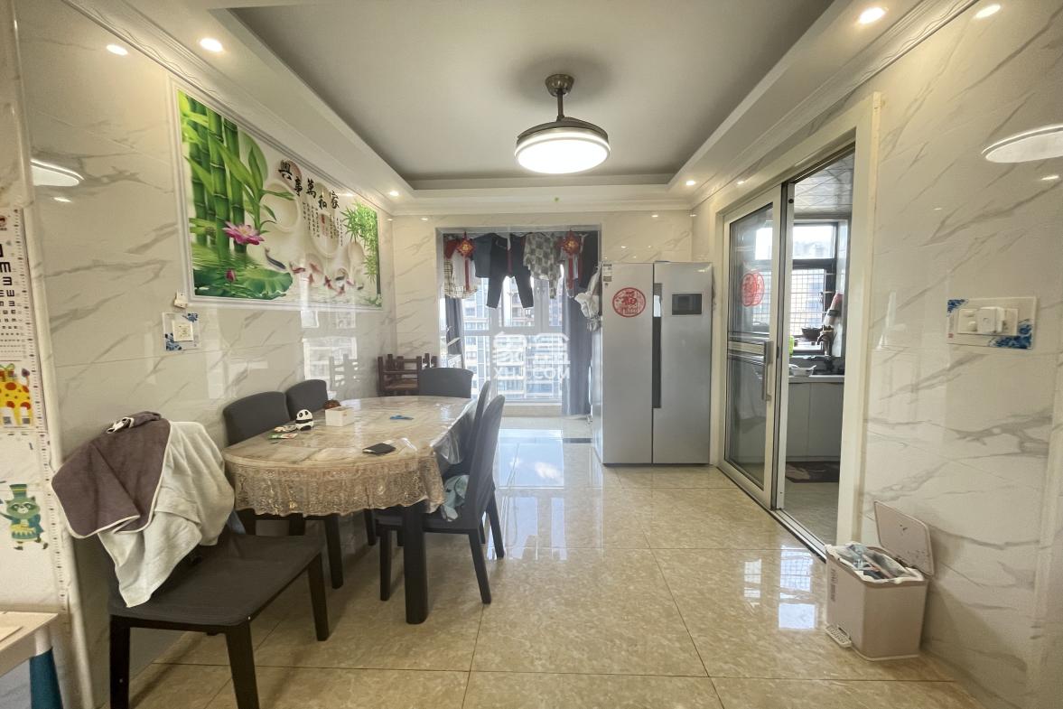 时代新城(翰林府) 4室2厅2卫 78.0万 时代新城(翰林府) 4室2厅2卫 78.0万室内图