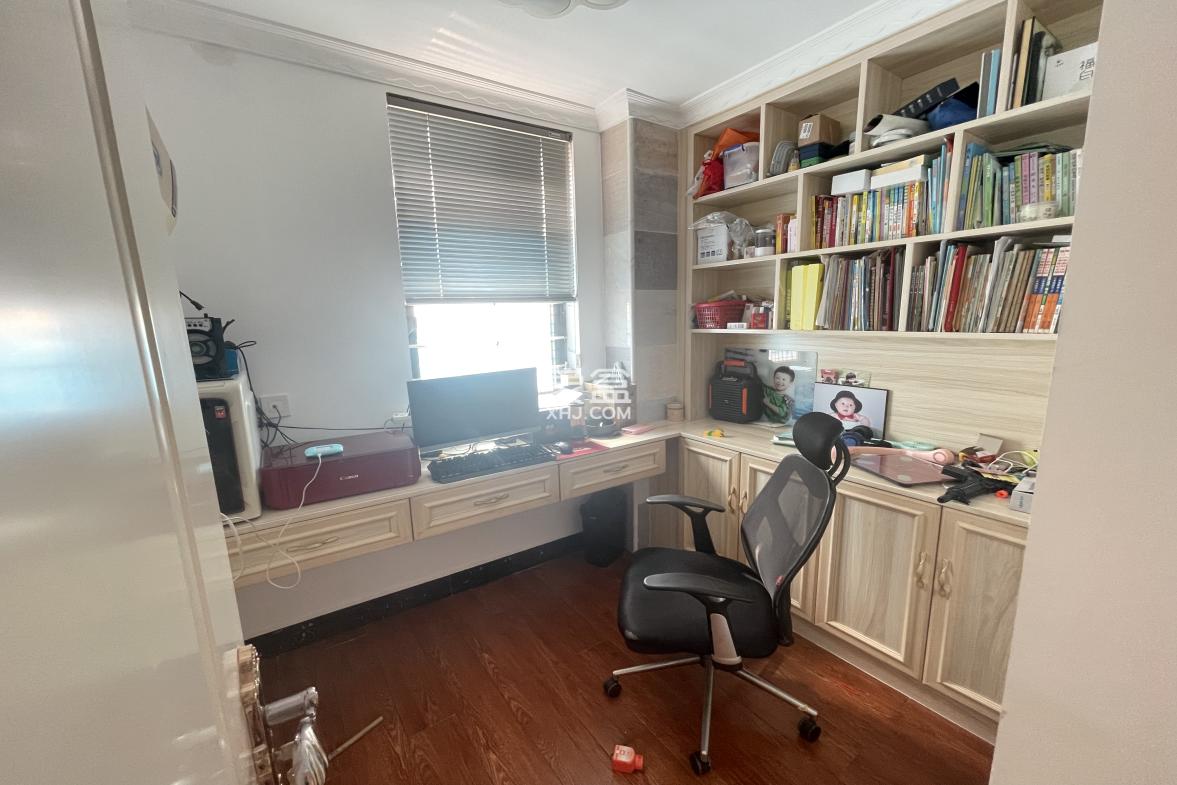 时代新城(翰林府) 4室2厅2卫 78.0万 时代新城(翰林府) 4室2厅2卫 78.0万室内图