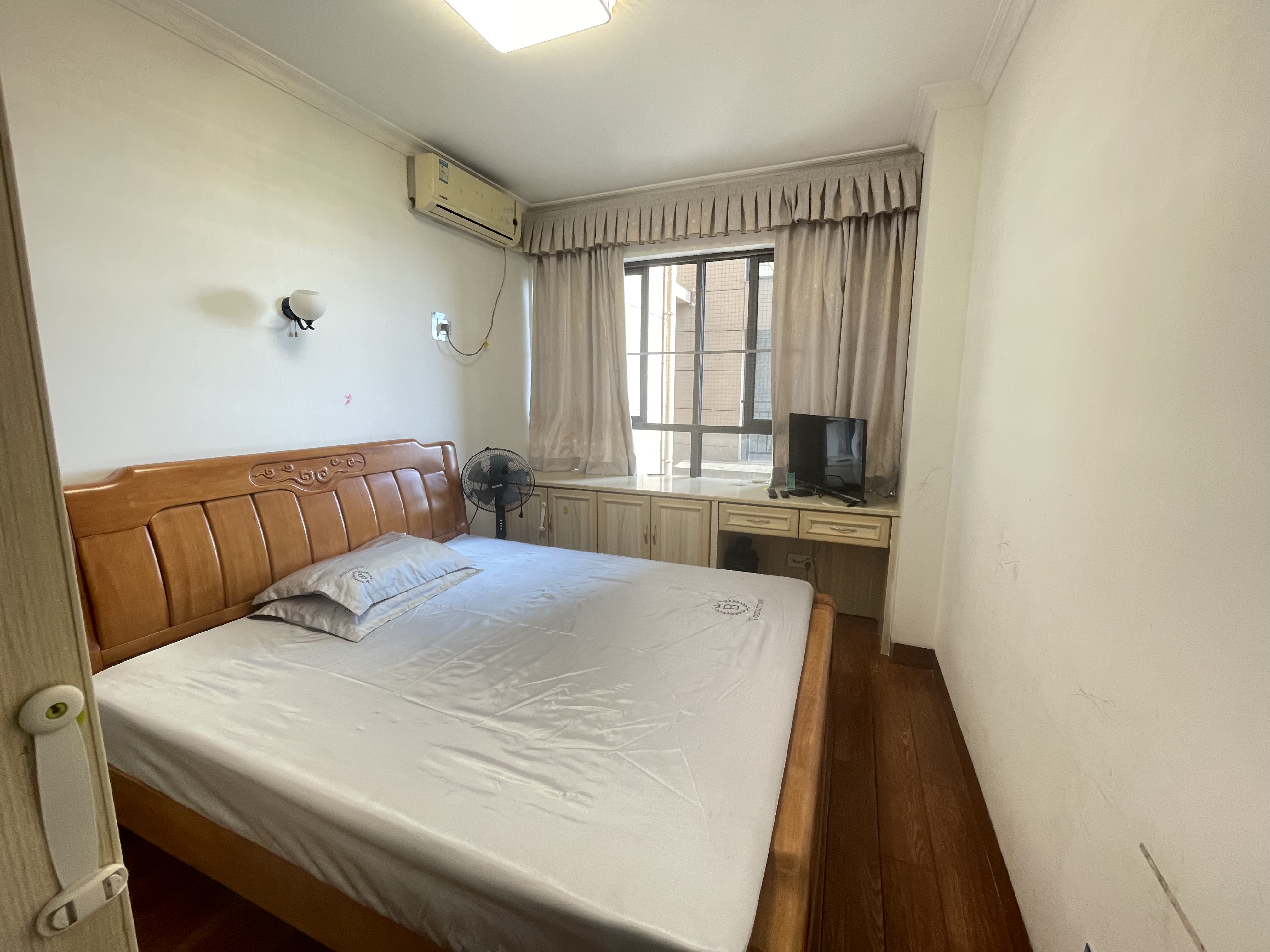 时代新城(翰林府) 4室2厅2卫 78.0万 时代新城(翰林府) 4室2厅2卫 78.0万室内图