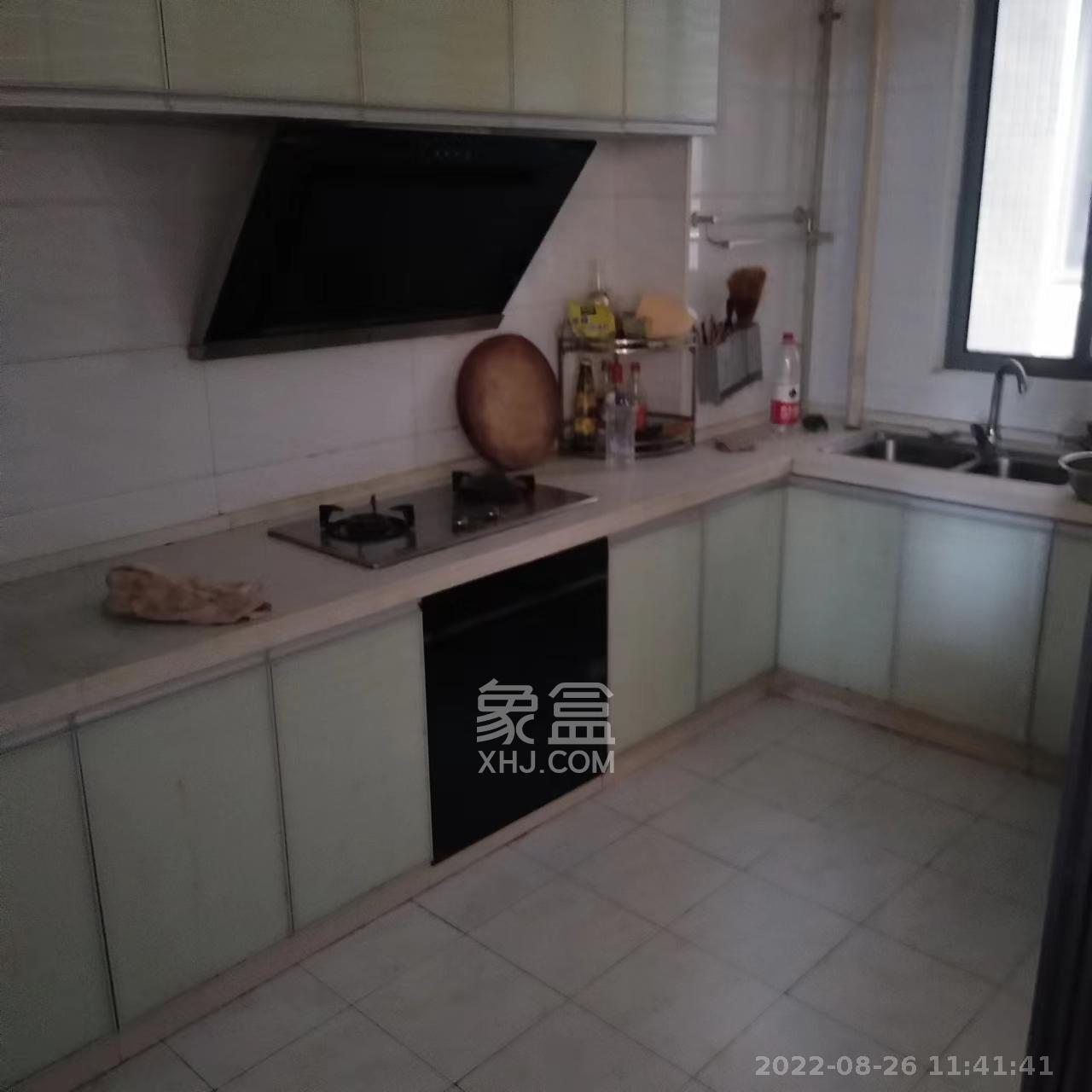 建鑫二期  4室2厅1卫   2300.00元/月室内图1