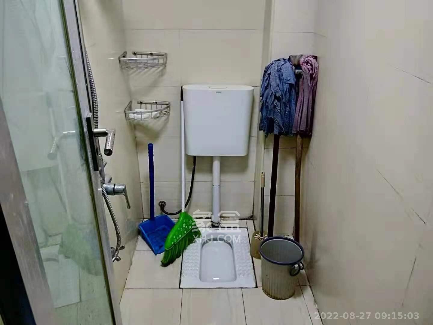 解放东路建行宿舍 3室2厅1卫 2600.0元/月 解放东路建行宿舍 3室2厅1卫 2600.0元/月室内图