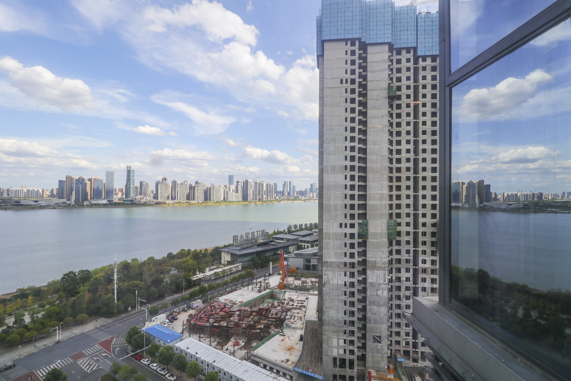 远洋外滩壹号  1室1厅1卫   72.00万阳台