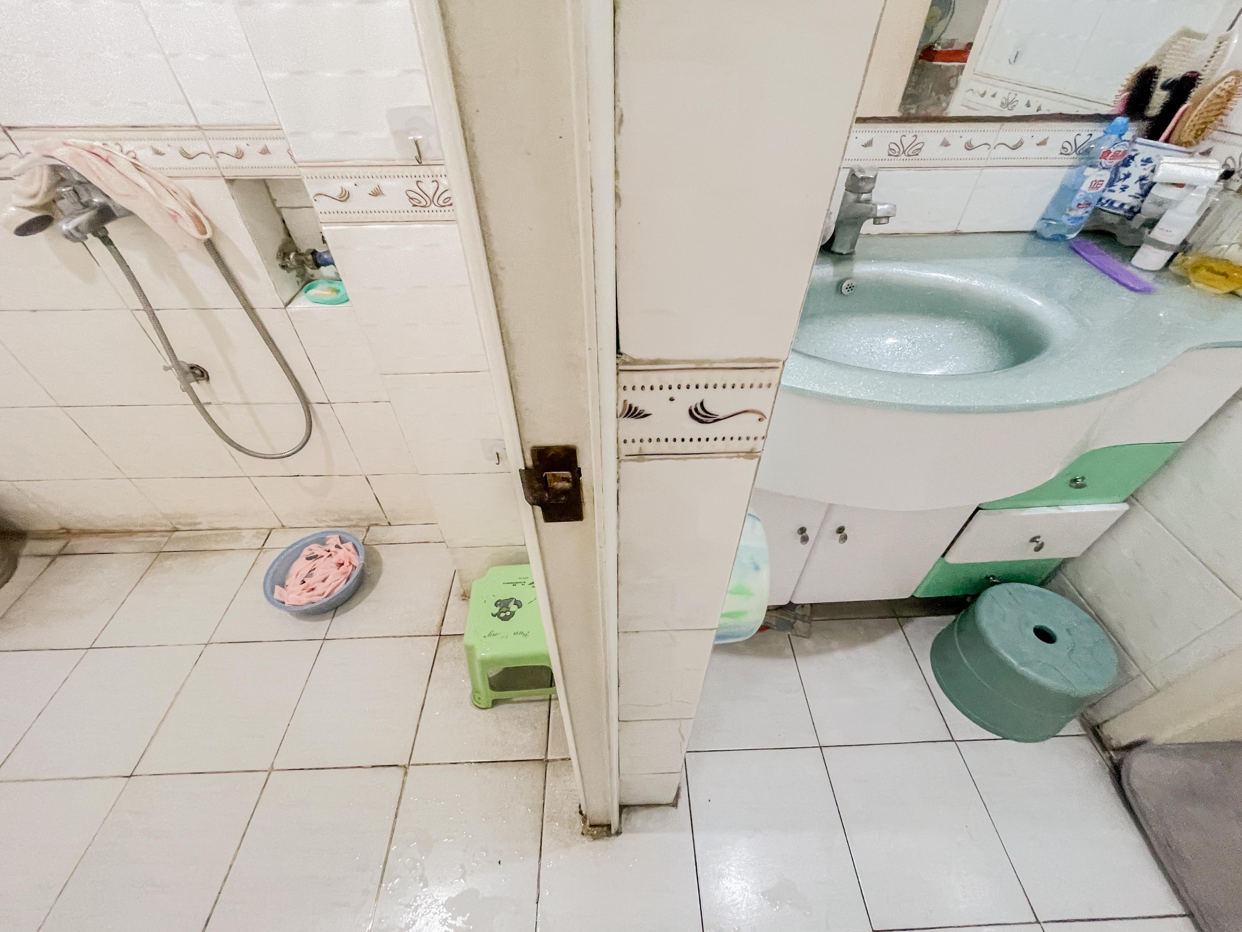 福鑫楼  4室2厅2卫   138.00万卫生间