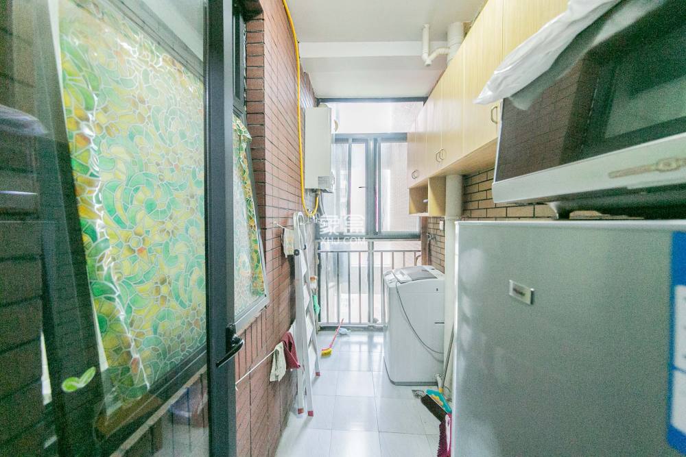 富湘園  2室2廳2衛(wèi)   81.00萬(wàn)