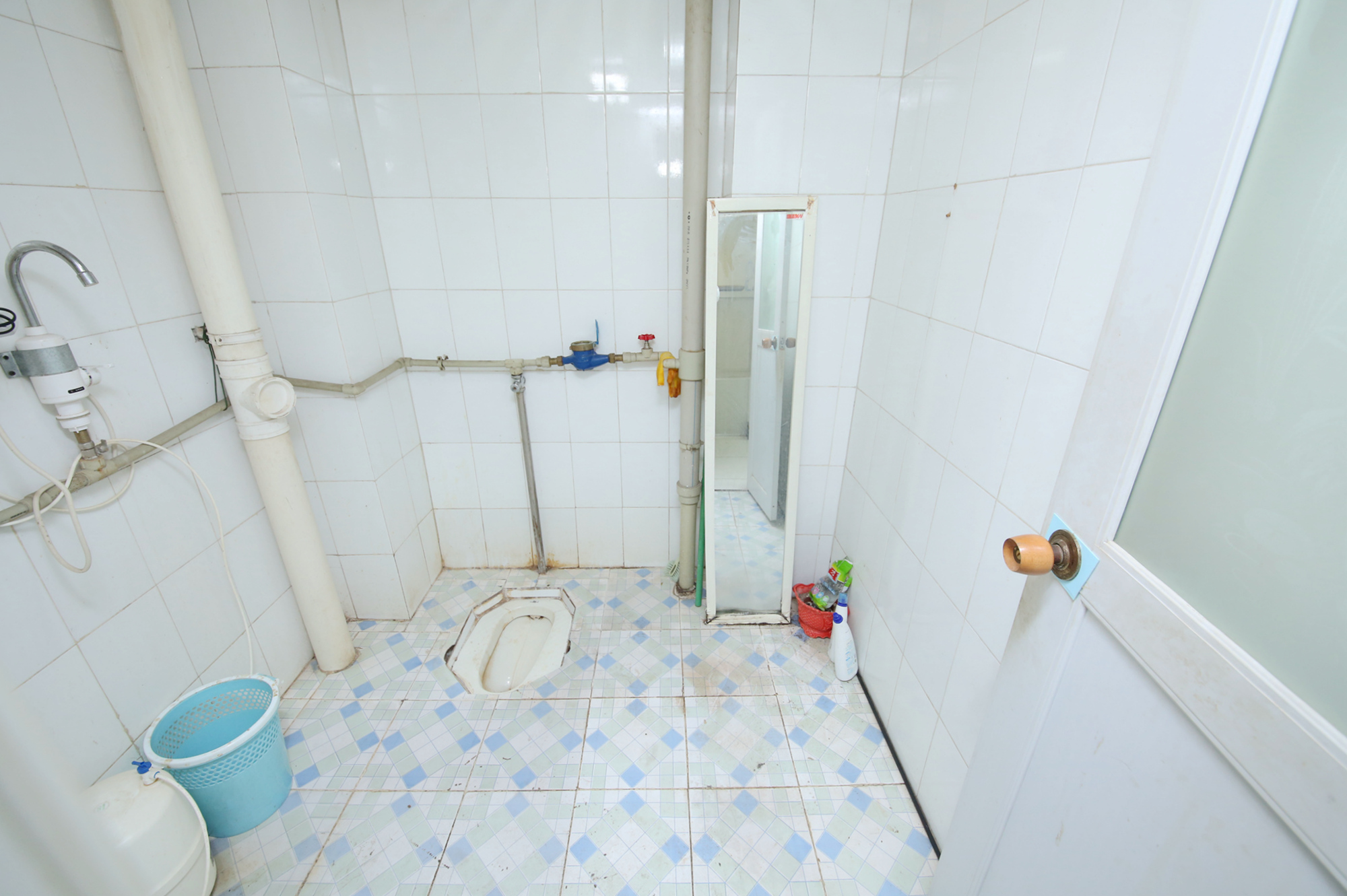 朝阳银座  1室1厅1卫    38.8万卫生间