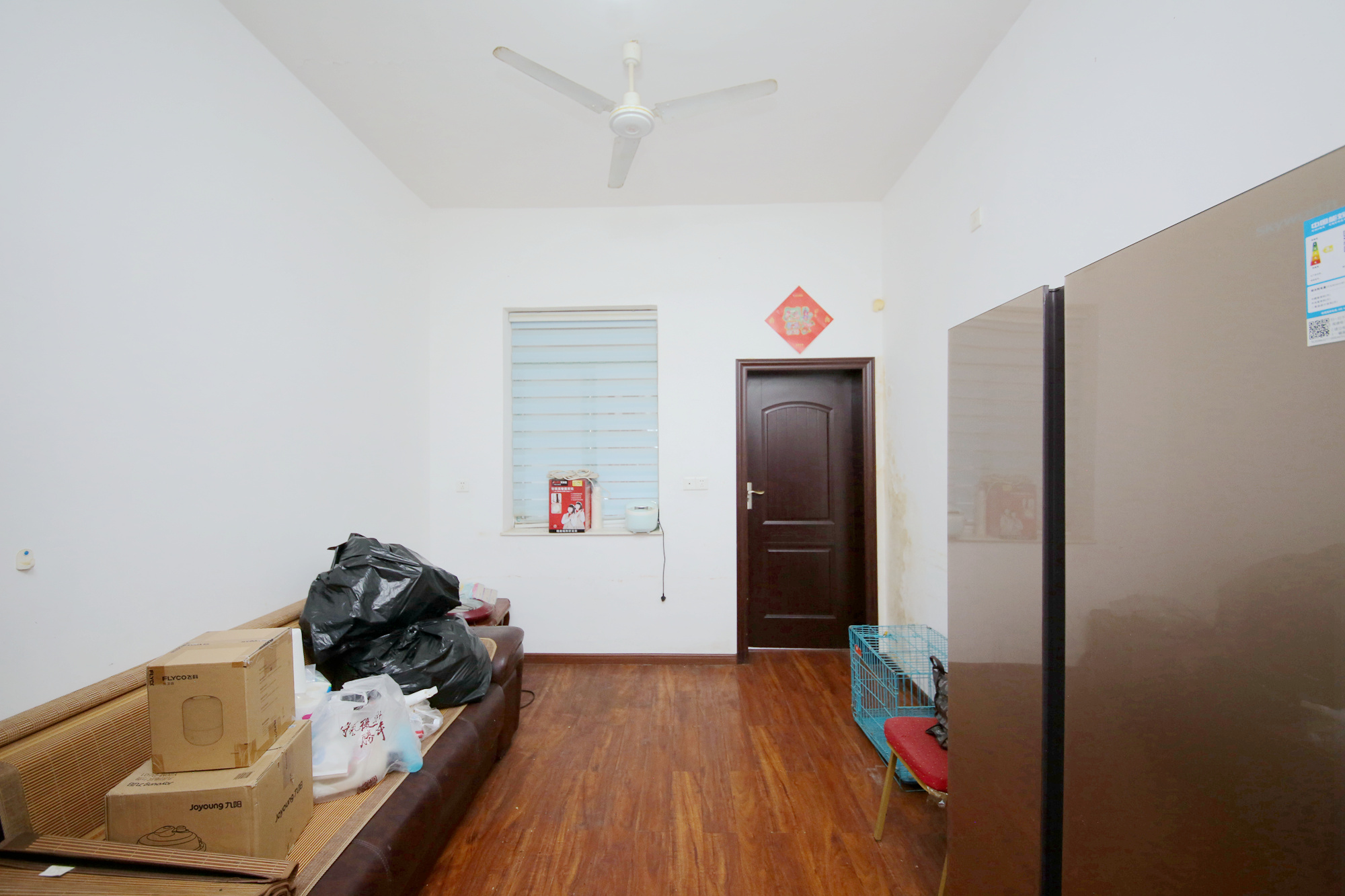 人民新村  2室1厅1卫    47.0万客厅