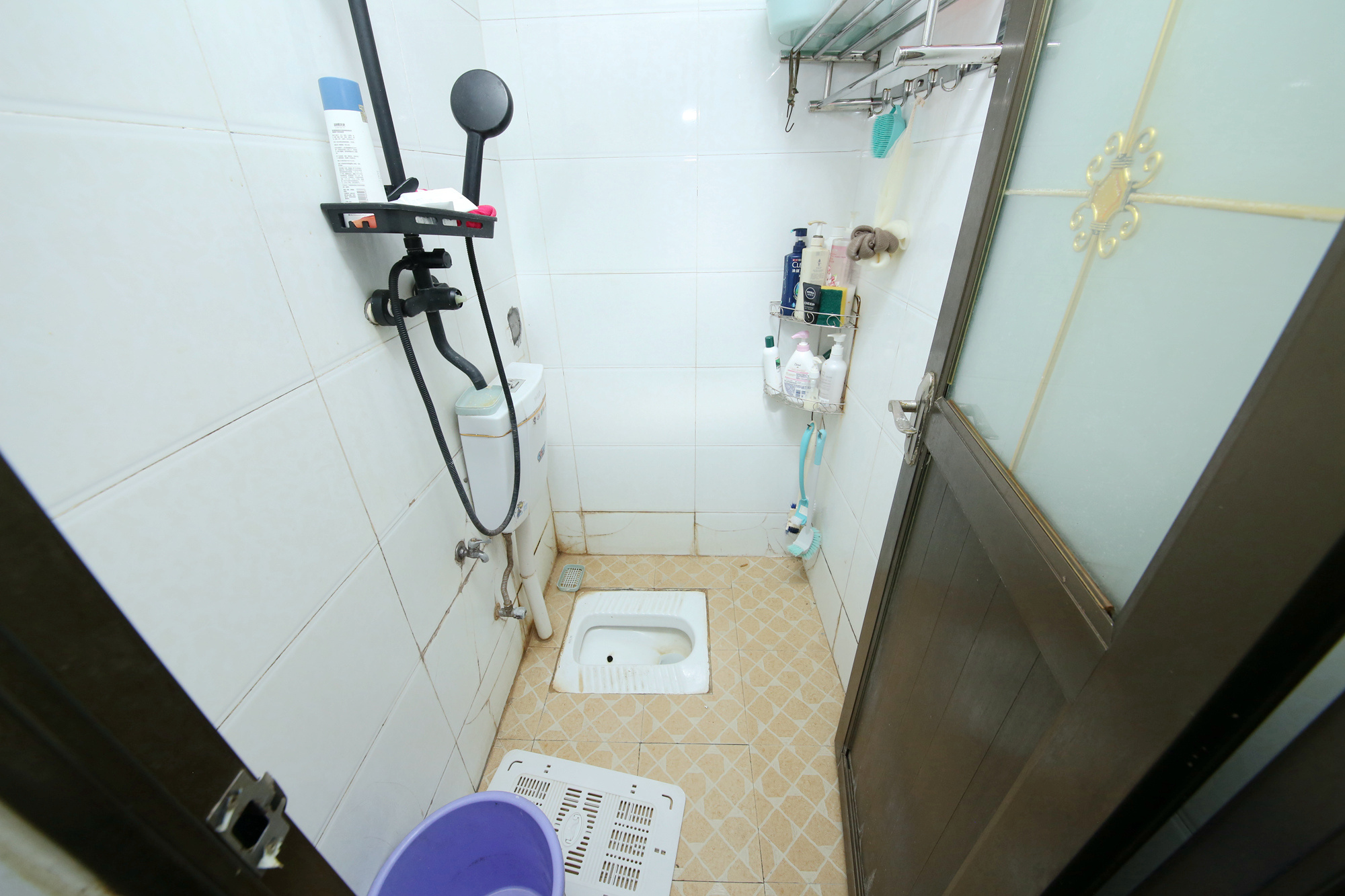 人民新村  2室1厅1卫    47.0万卫生间