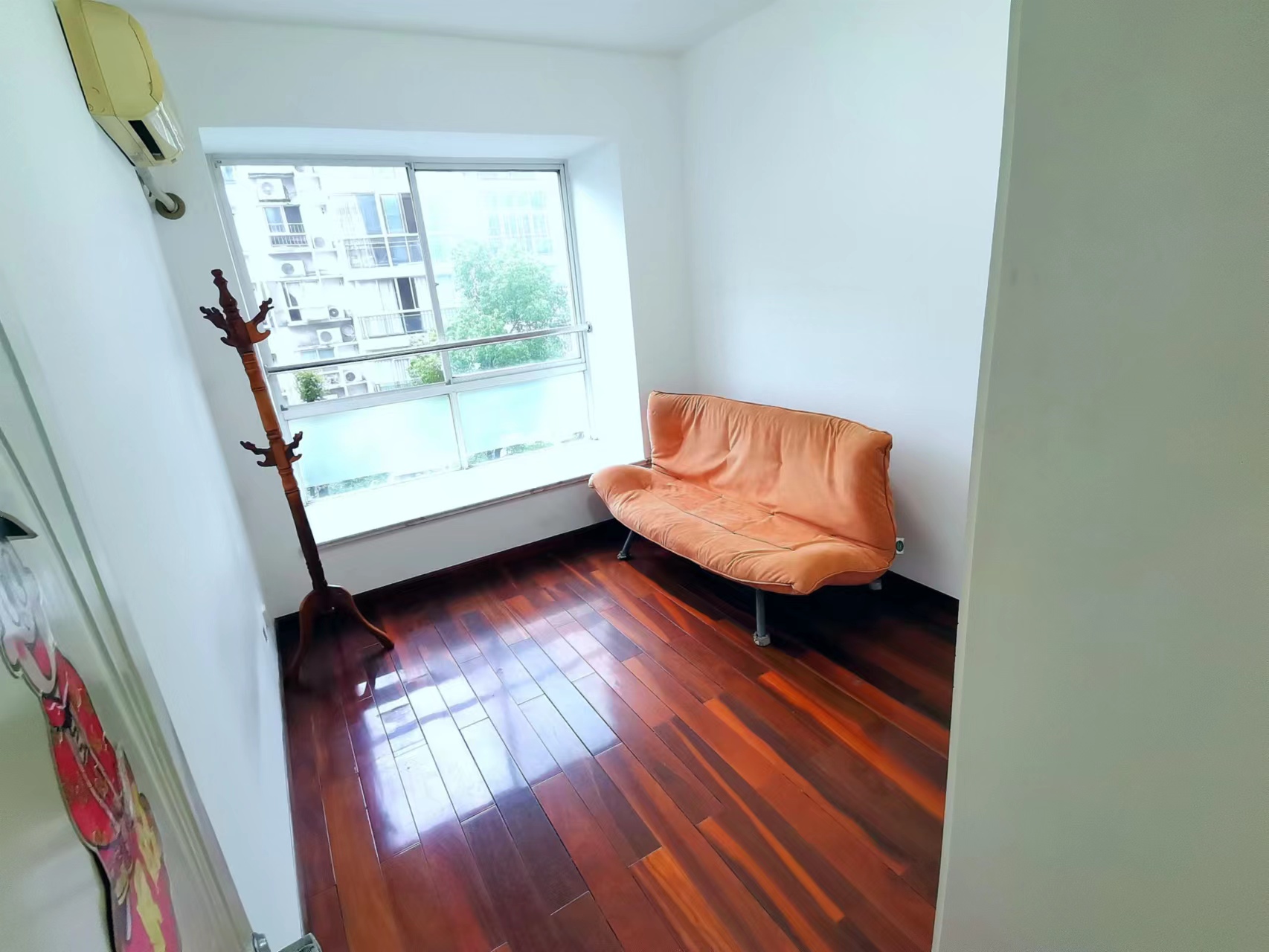 西子花园 4室2厅2卫 68.0万 西子花园 4室2厅2卫 68.0万室内图