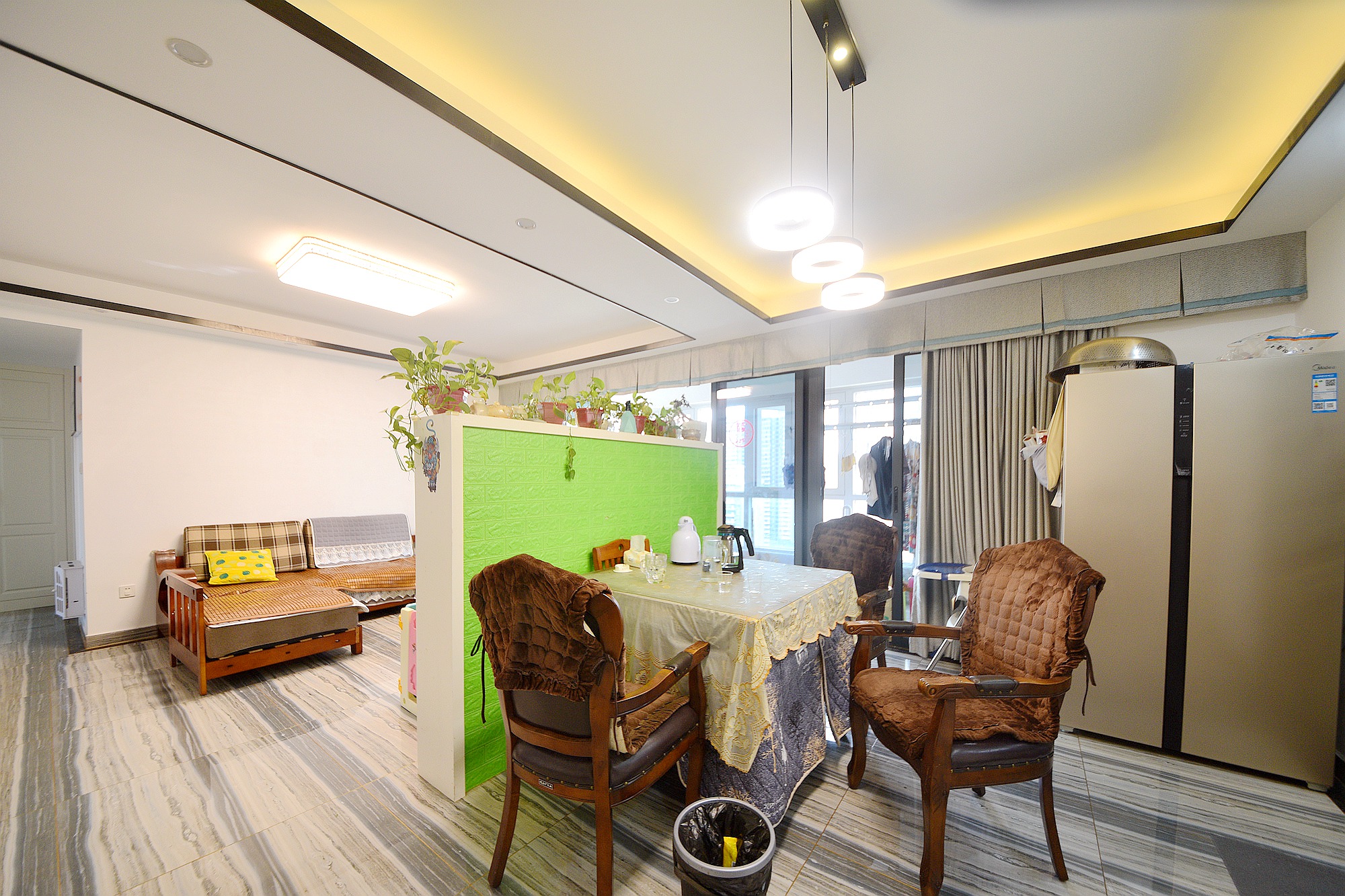 建发中央悦府  4室2厅2卫   228.00万客厅