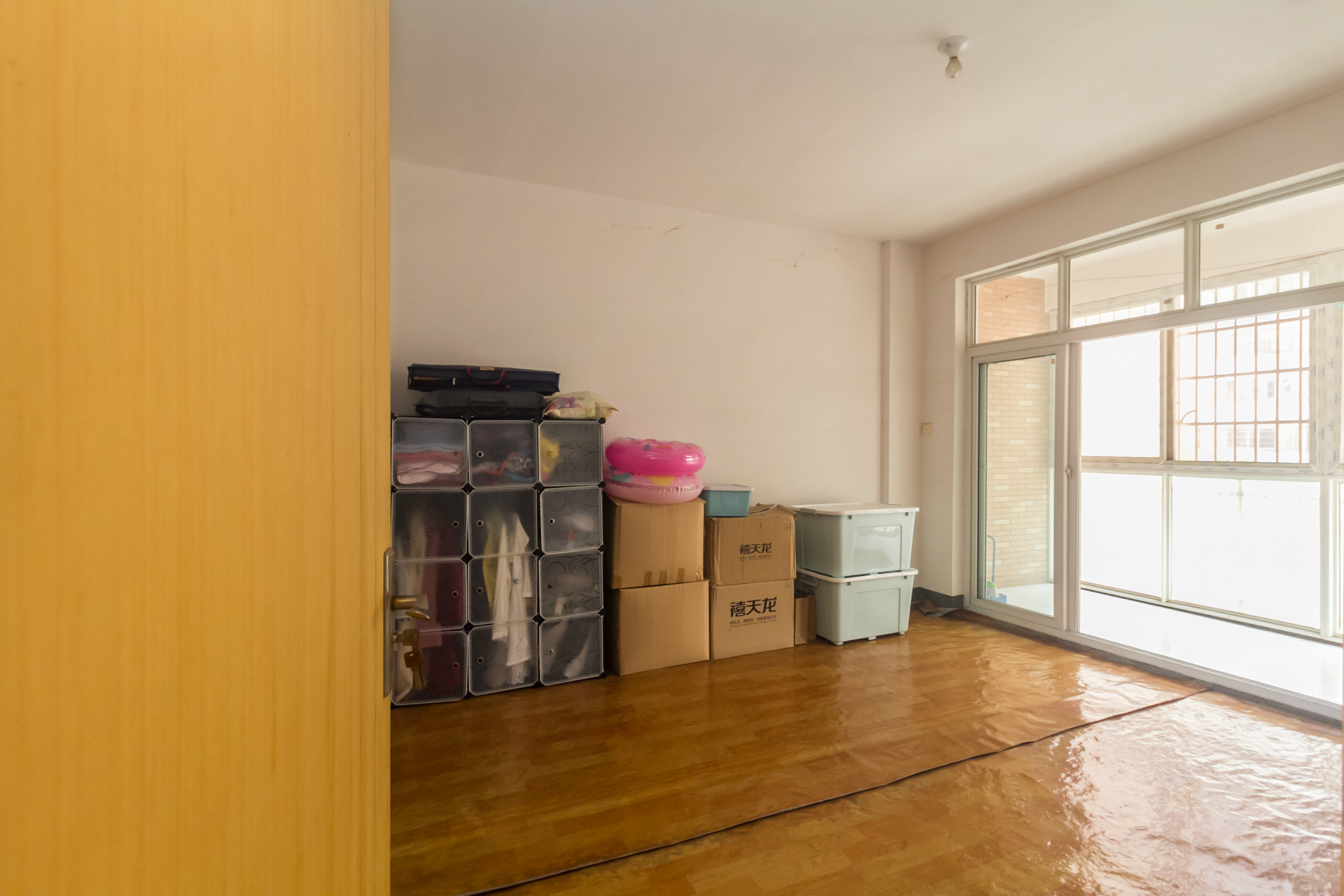 星城国际  3室2厅2卫    74.5万卧室