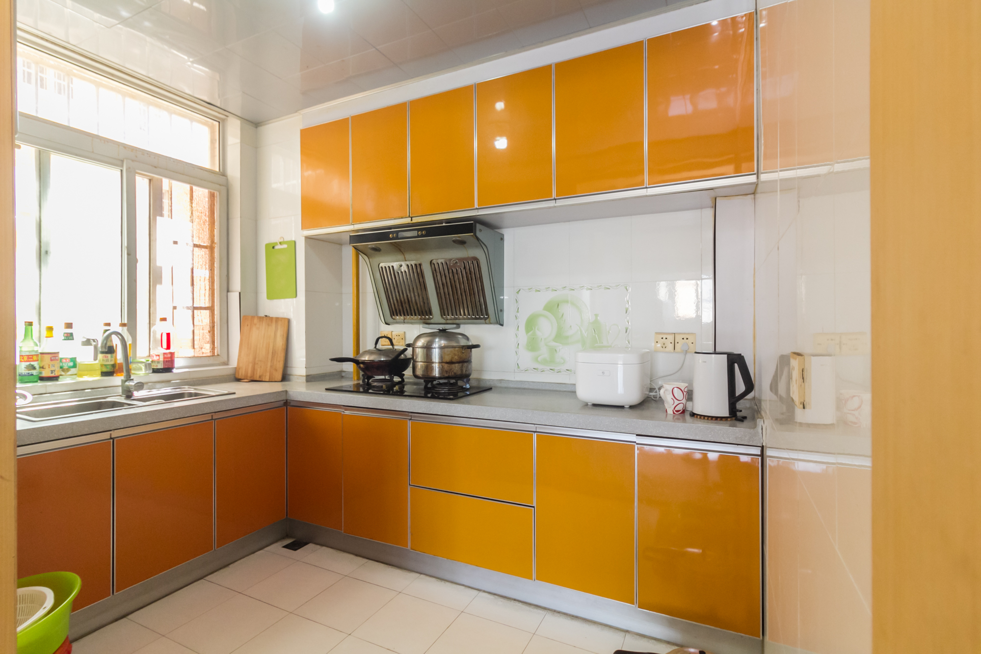 星城国际  3室2厅2卫    74.5万厨房