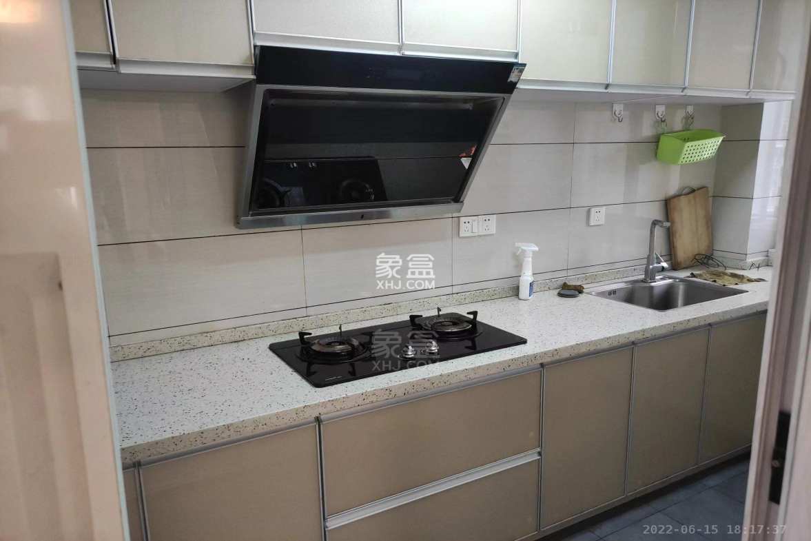 金轮翡翠名园  3室2厅1卫    90.0万 金轮翡翠名园  3室2厅1卫    90.0万室内图