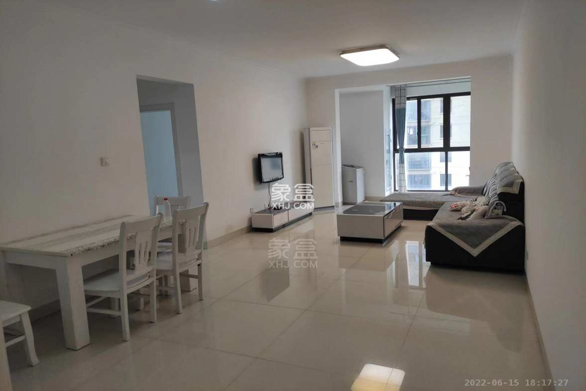 金轮翡翠名园  3室2厅1卫    90.0万 金轮翡翠名园  3室2厅1卫    90.0万室内图